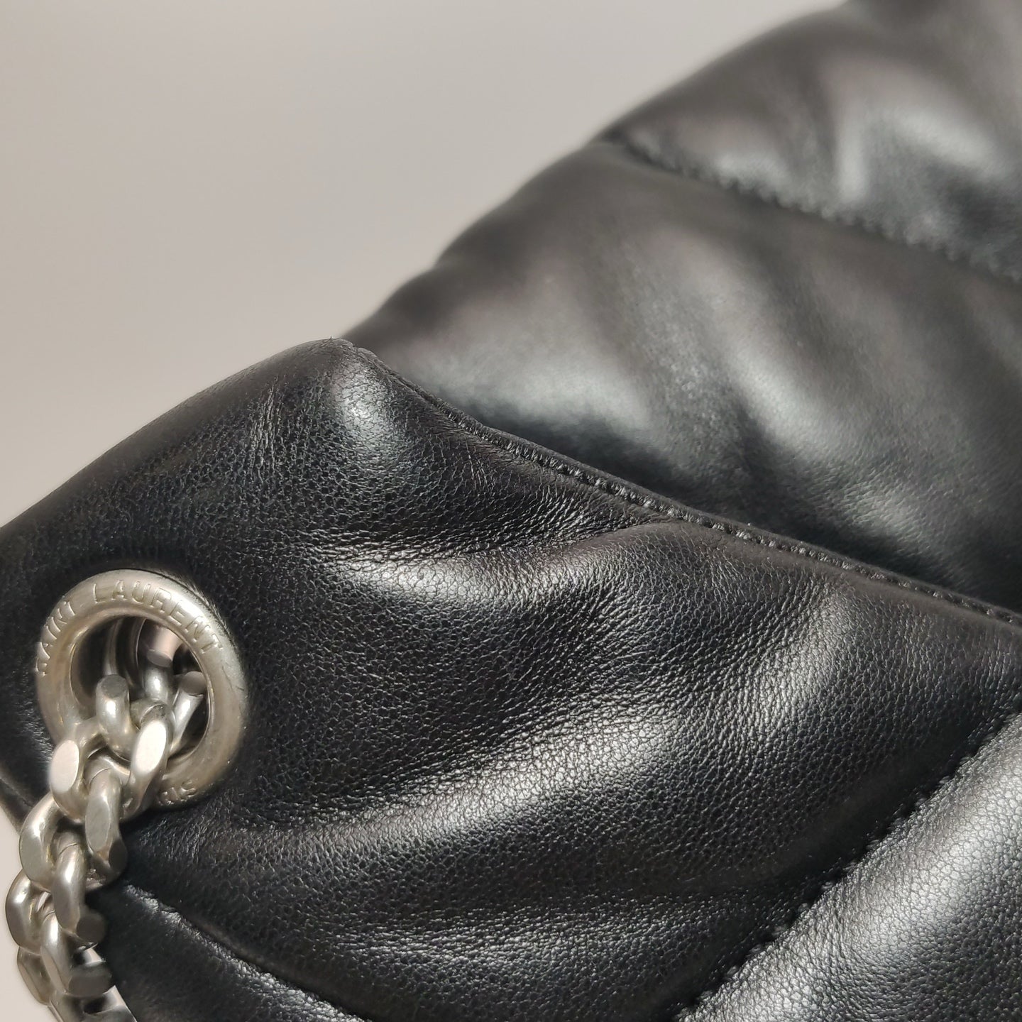 Saint Laurent - Loulou - Leather - Black - (small)