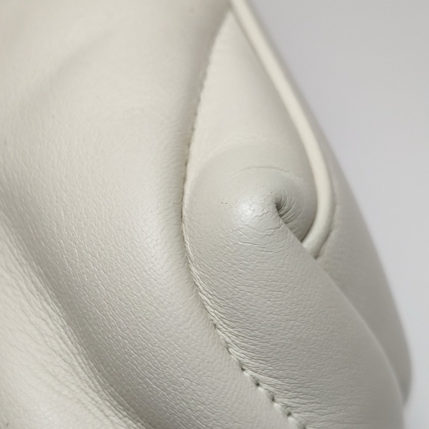 Saint Laurent - Loulou - Leather - White - (small)