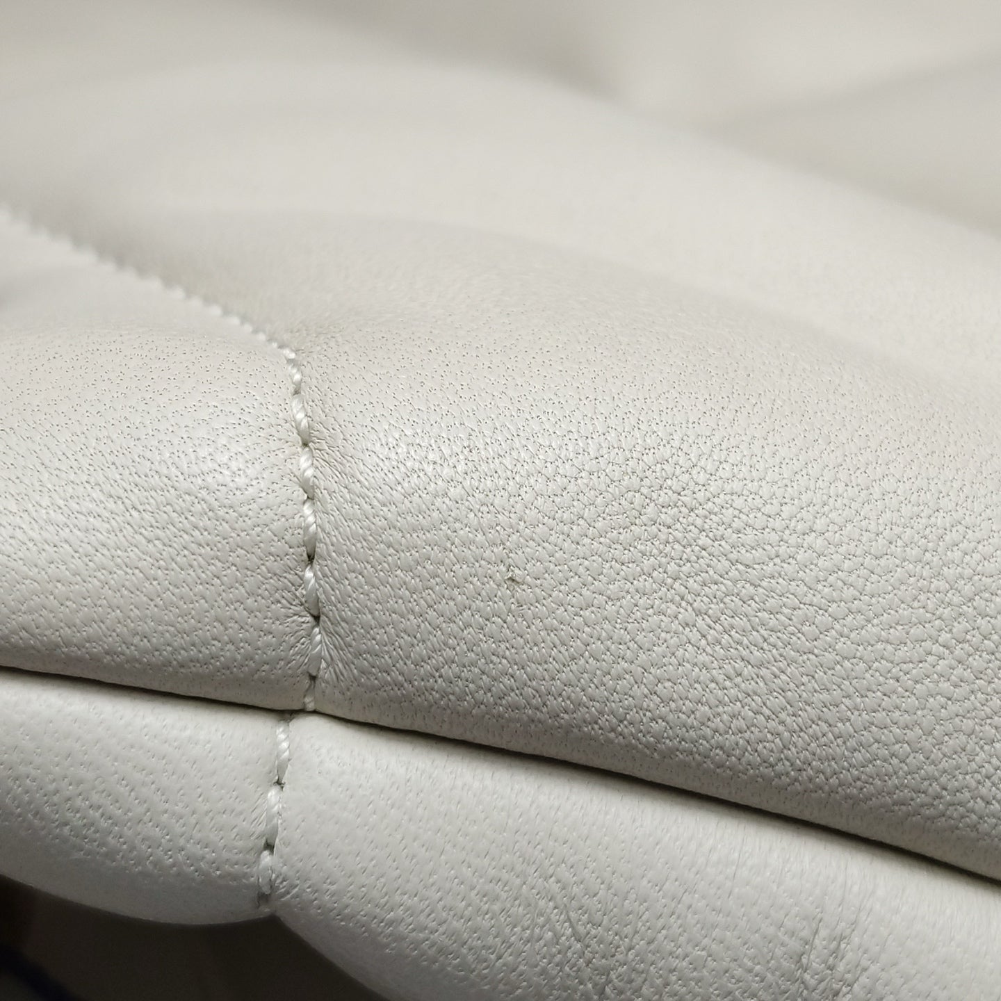 Saint Laurent - Loulou - Leather - White - (small)