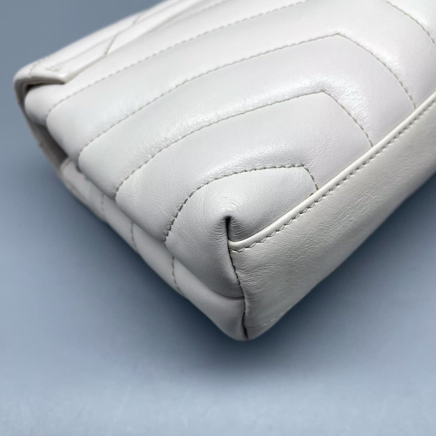 Saint Laurent - Loulou Mini - Lambskin leather - White - (mini)
