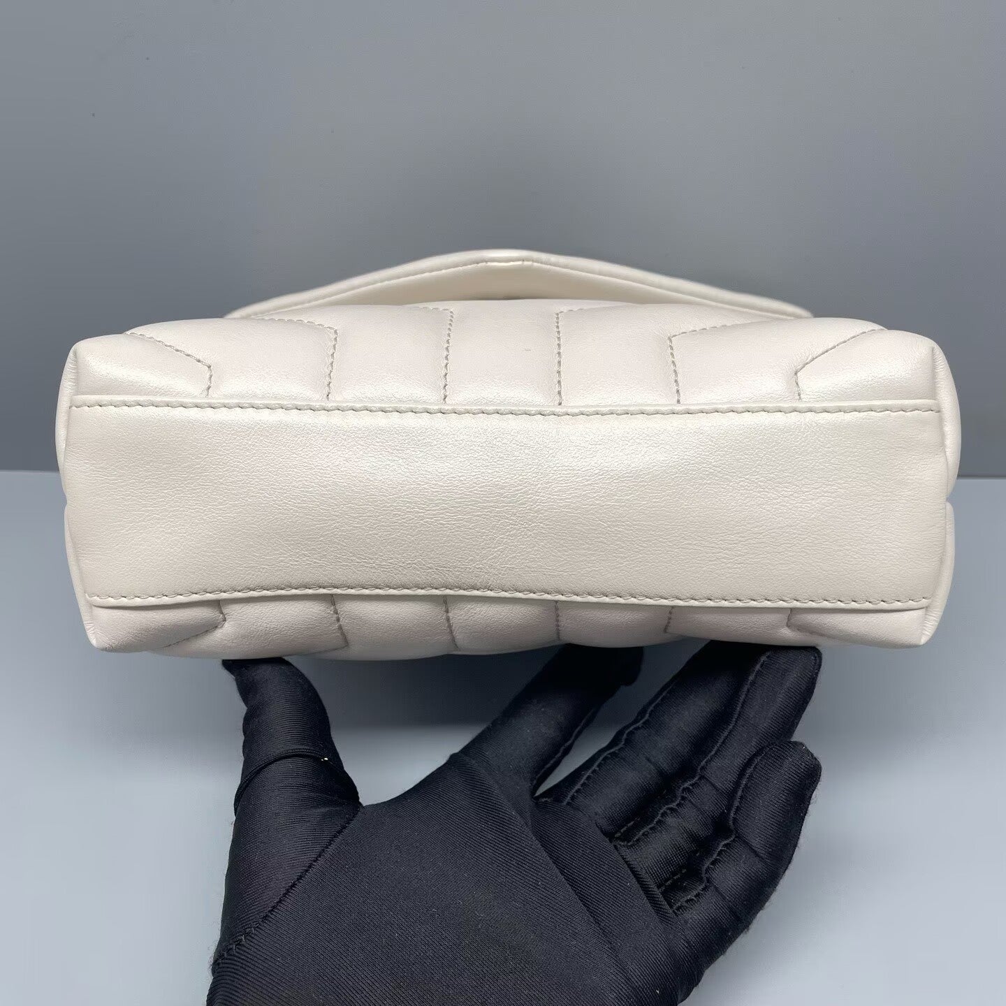 Saint Laurent - Loulou Mini - Lambskin leather - White - (mini)