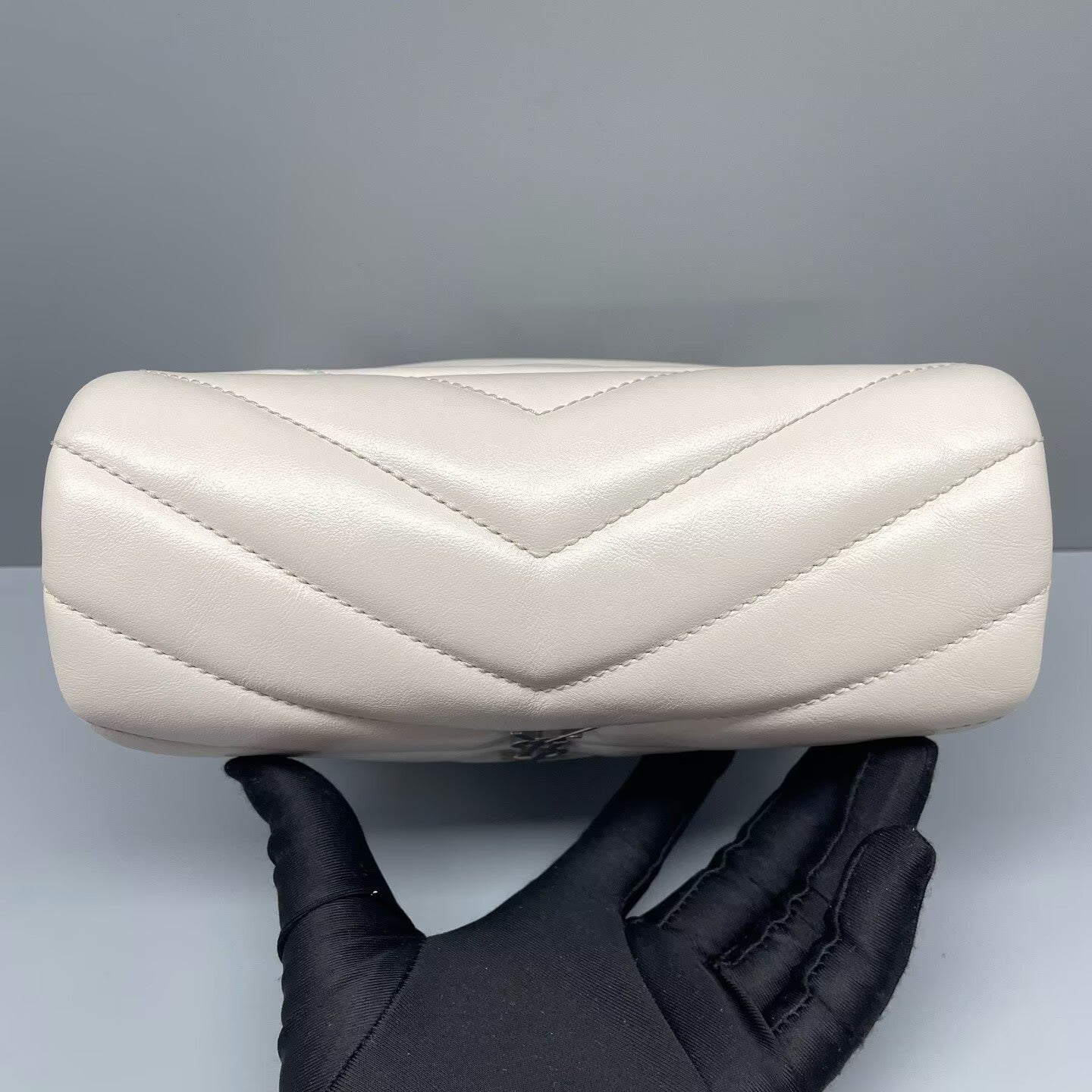 Saint Laurent - Loulou Mini - Lambskin leather - White - (mini)