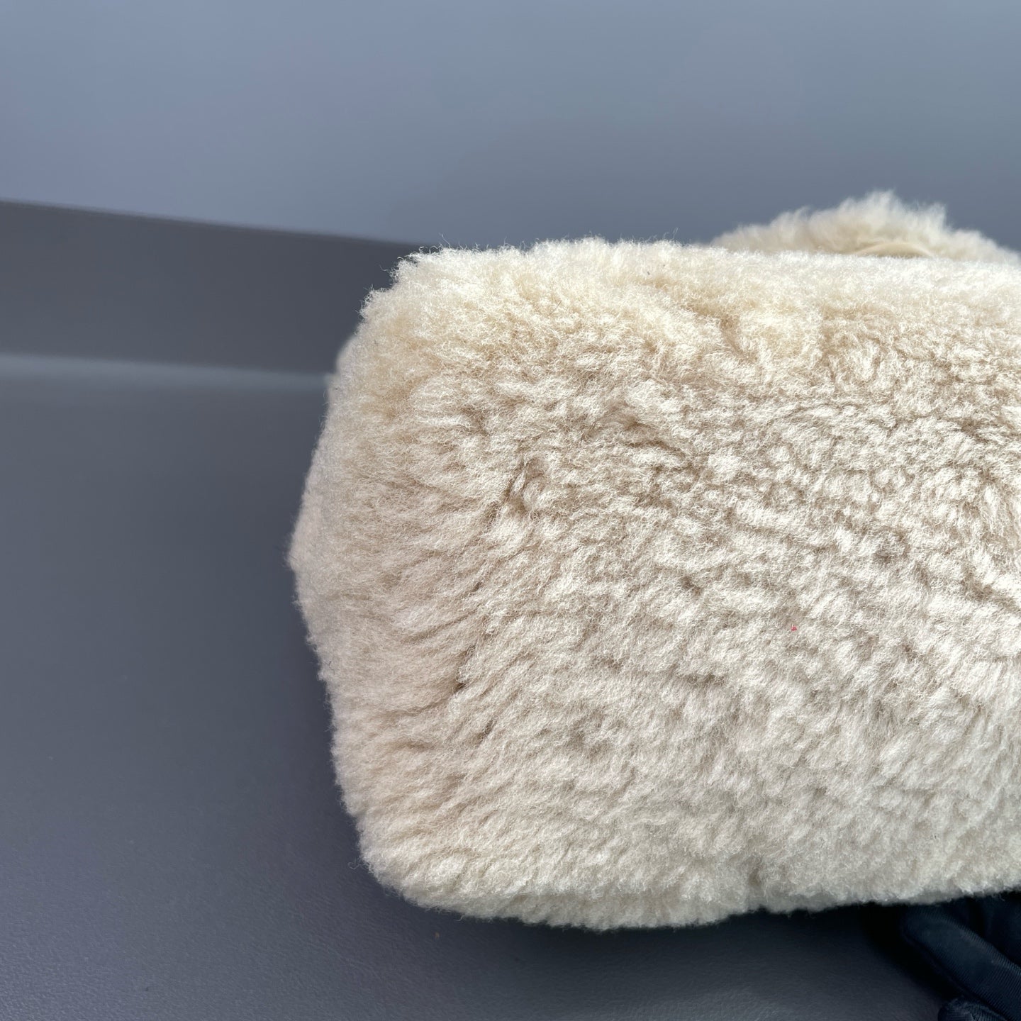 Saint Laurent - Loulou Puffer - Fur - Other - Beige - (small)