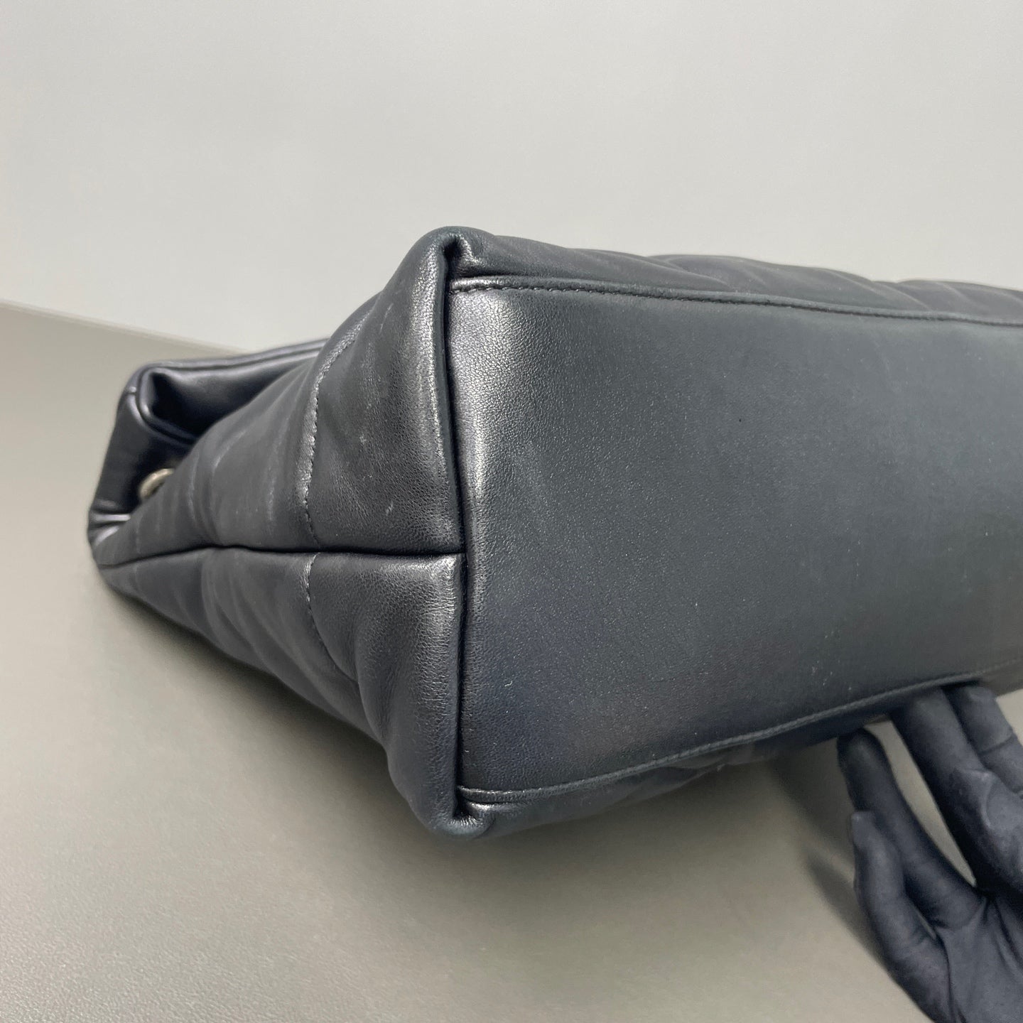 Saint Laurent - Loulou Puffer - Leather - Black - (medium)