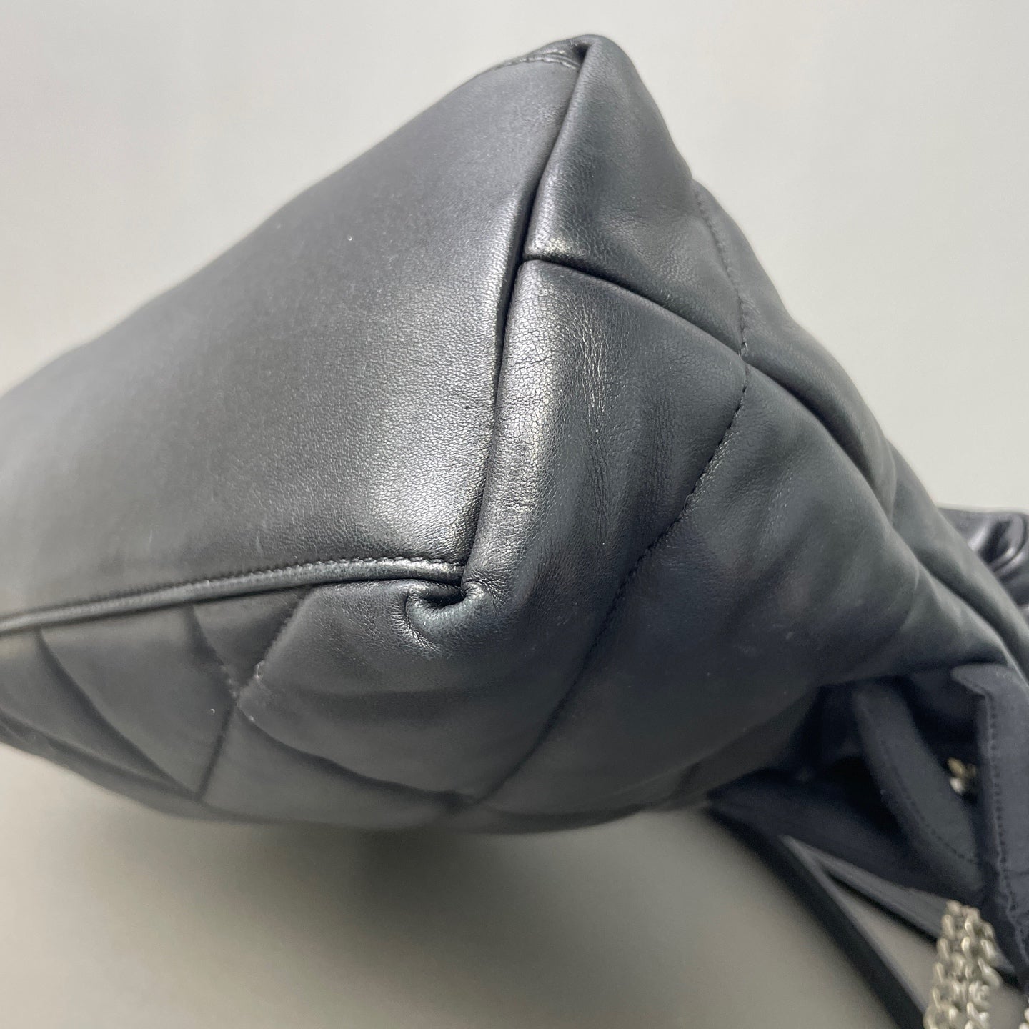 Saint Laurent - Loulou Puffer - Leather - Black - (medium)