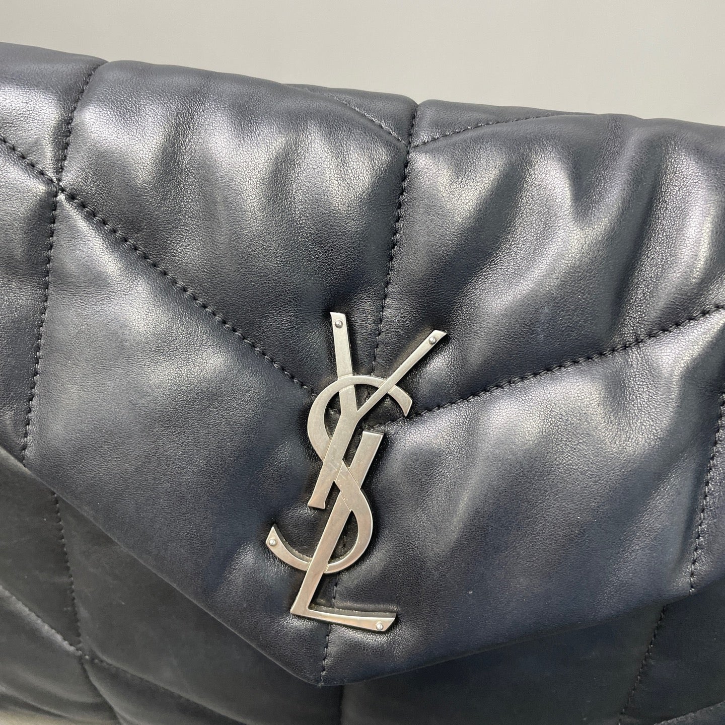 Saint Laurent - Loulou Puffer - Leather - Black - (medium)