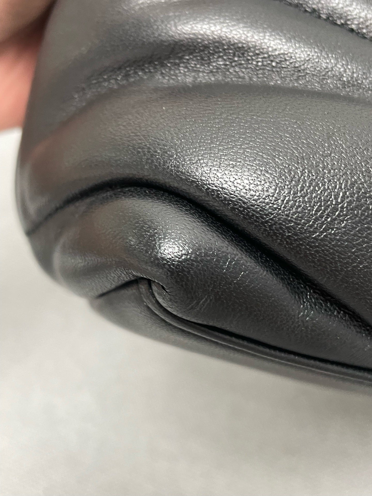 Saint Laurent - Loulou Puffer - Leather - Black - (medium)