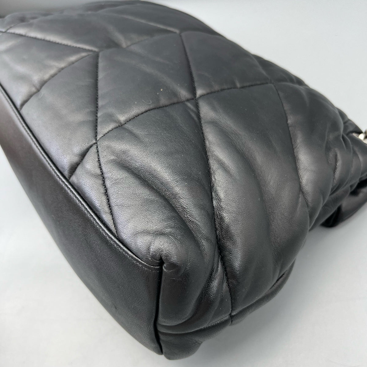 Saint Laurent - Loulou Puffer - Leather - Black - (medium)
