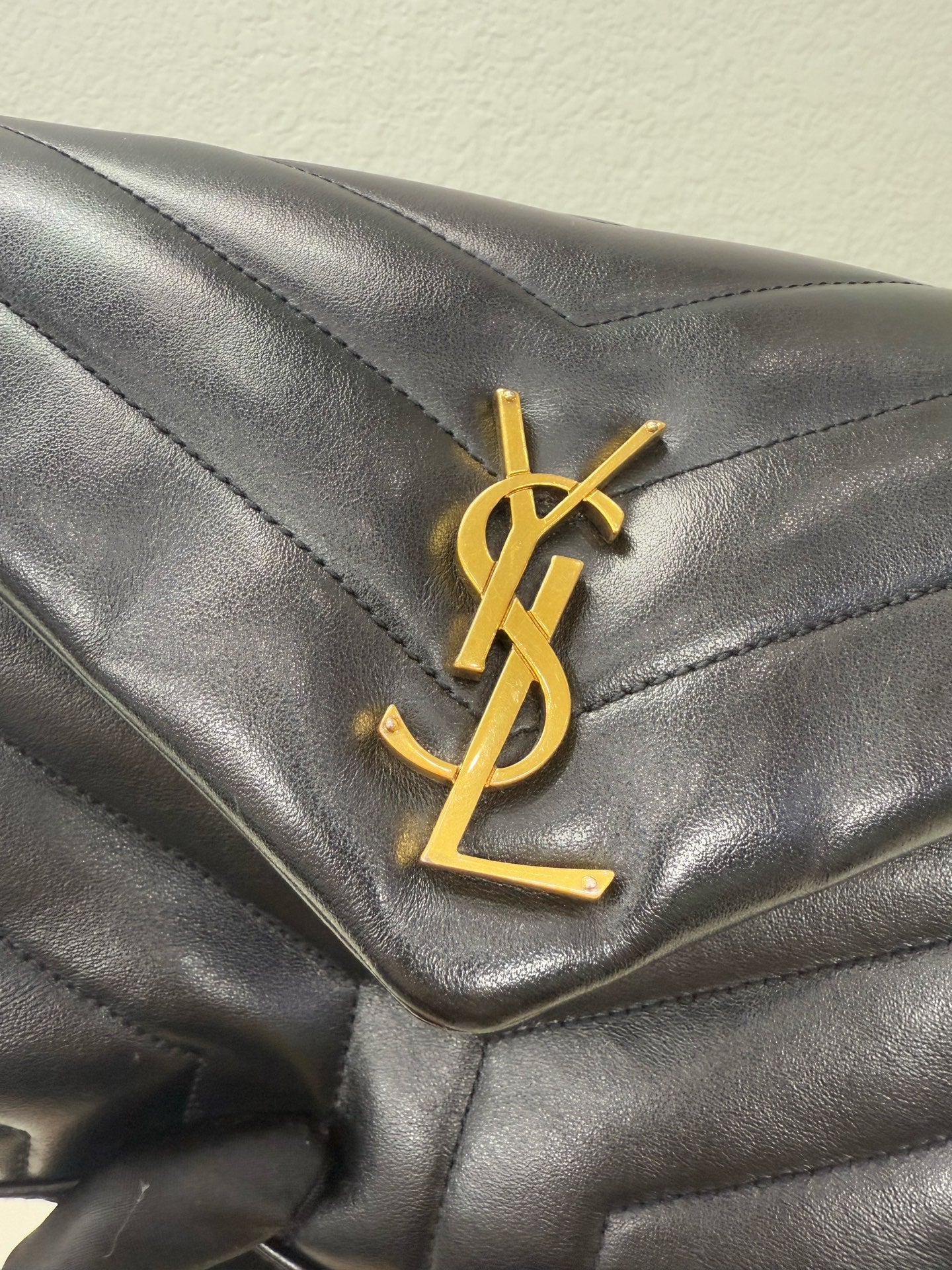 Saint Laurent - Loulou Puffer - Leather - Black - (small)