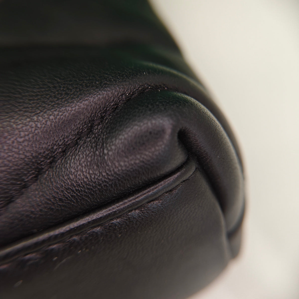 Saint Laurent - Loulou Puffer - Leather - Black - (small)