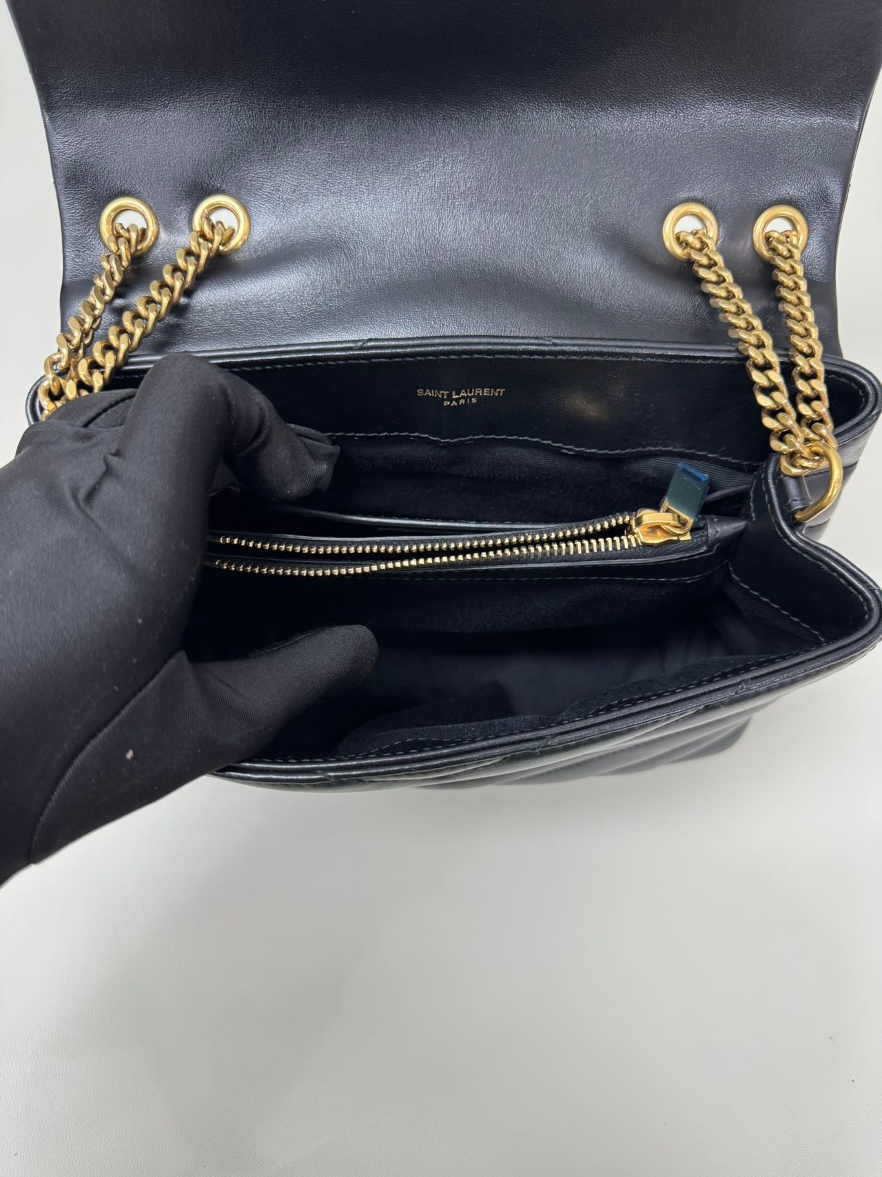 Saint Laurent - Loulou Small Bag - Leather - Black - (Small)
