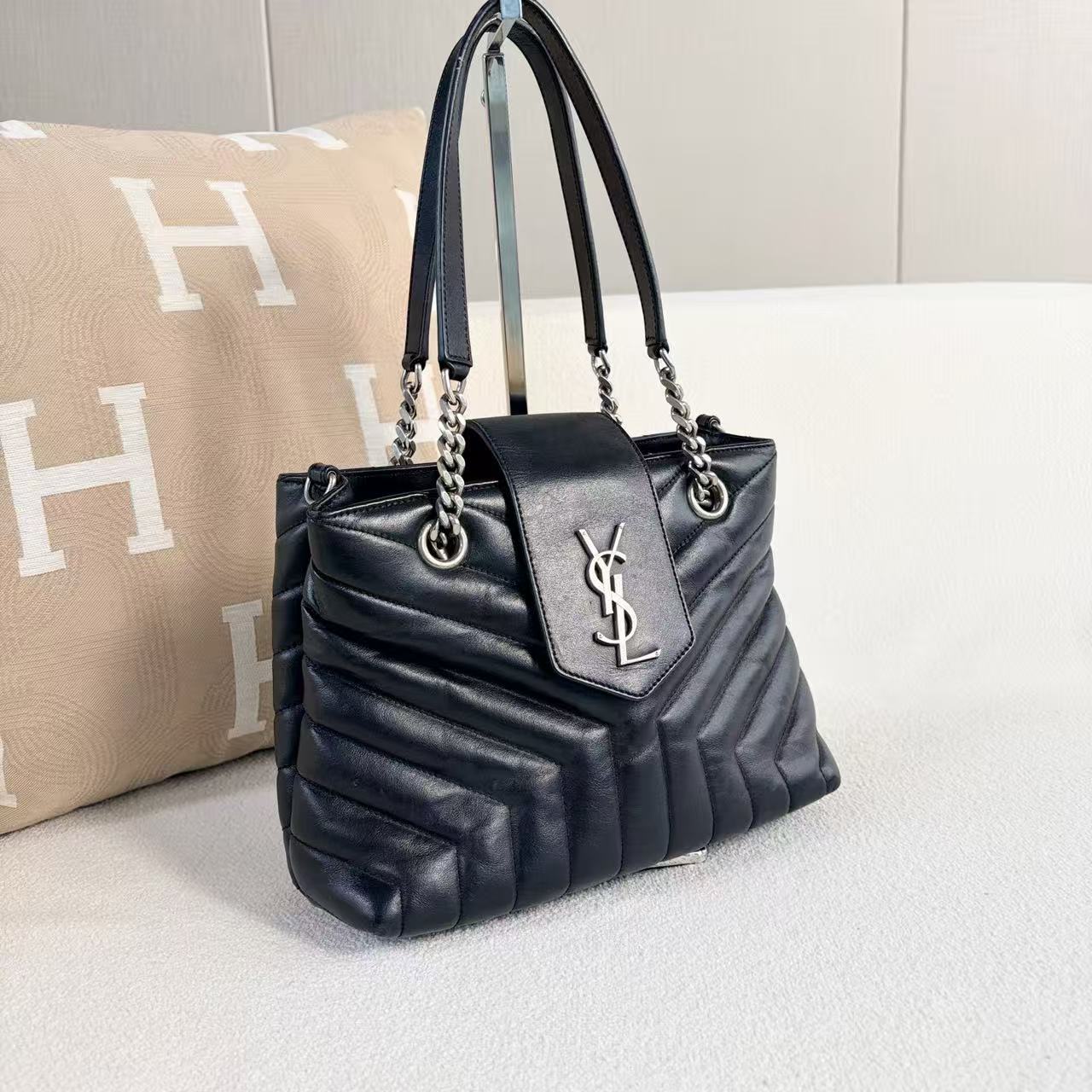 Saint Laurent - Loulou Tote - Cowhide leather - Black - (Small)