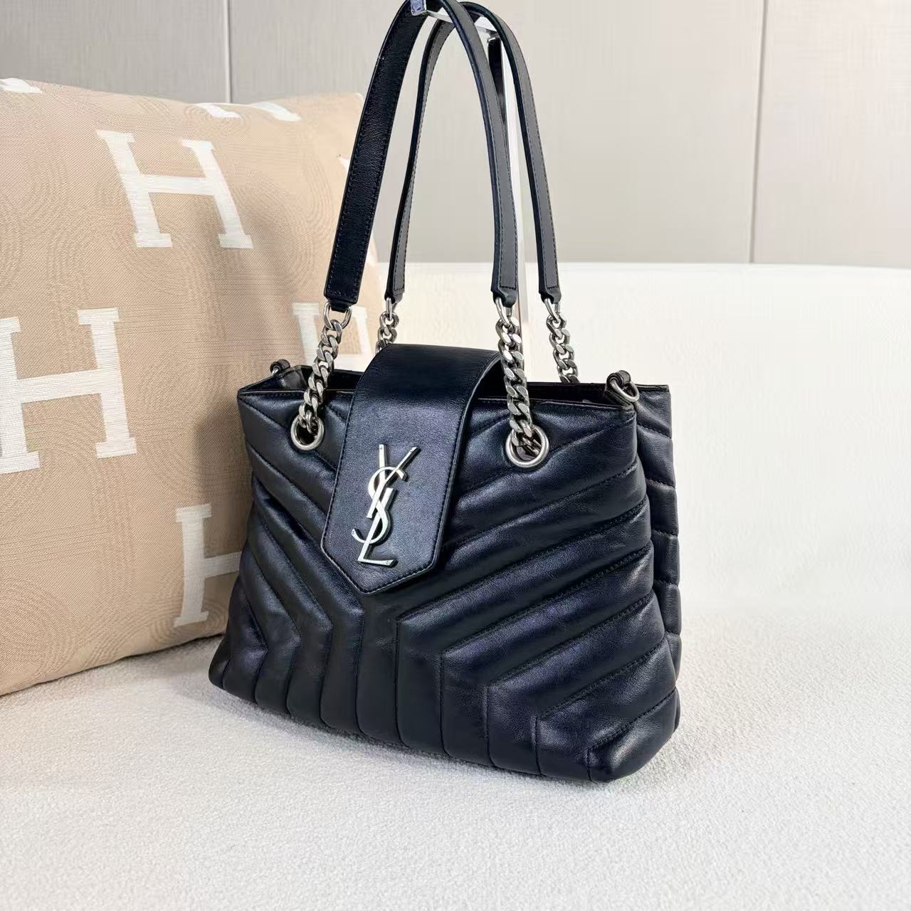 Saint Laurent - Loulou Tote - Cowhide leather - Black - (Small)
