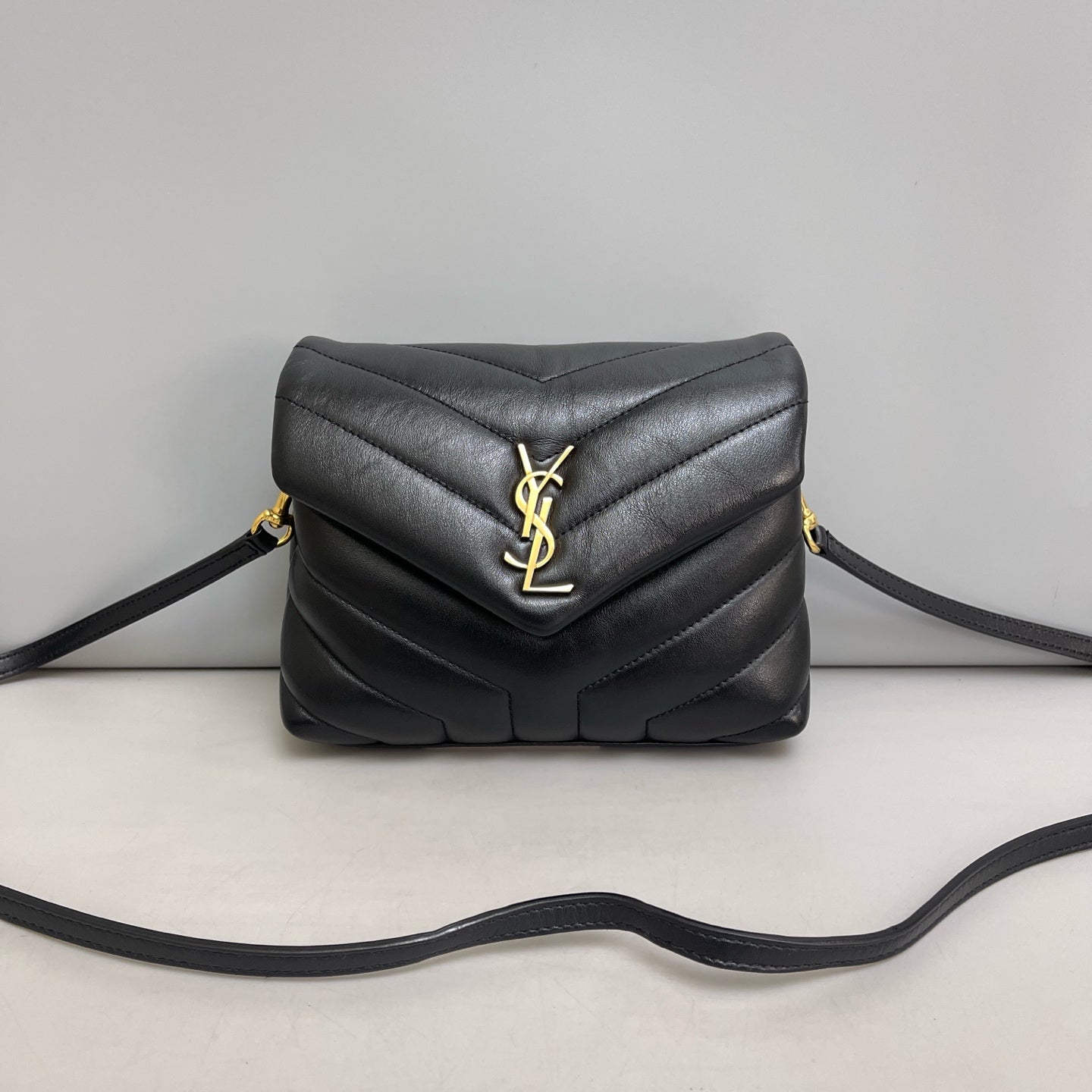 Saint Laurent - Loulou Toy - Leather - Black - (small)