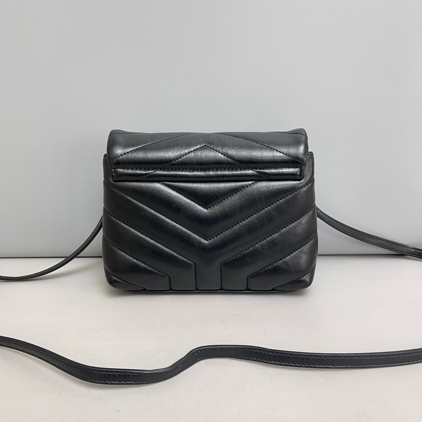 Saint Laurent - Loulou Toy - Leather - Black - (small)