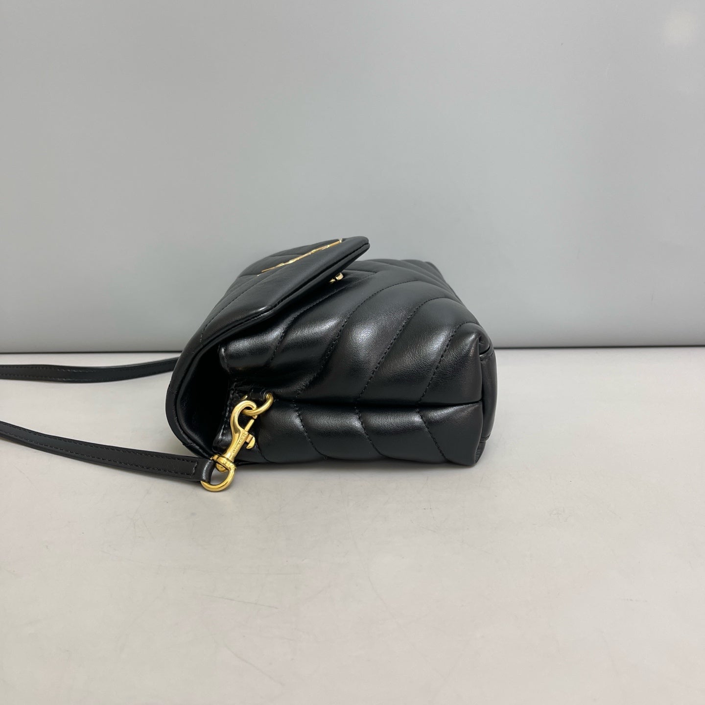 Saint Laurent - Loulou Toy - Leather - Black - (small)