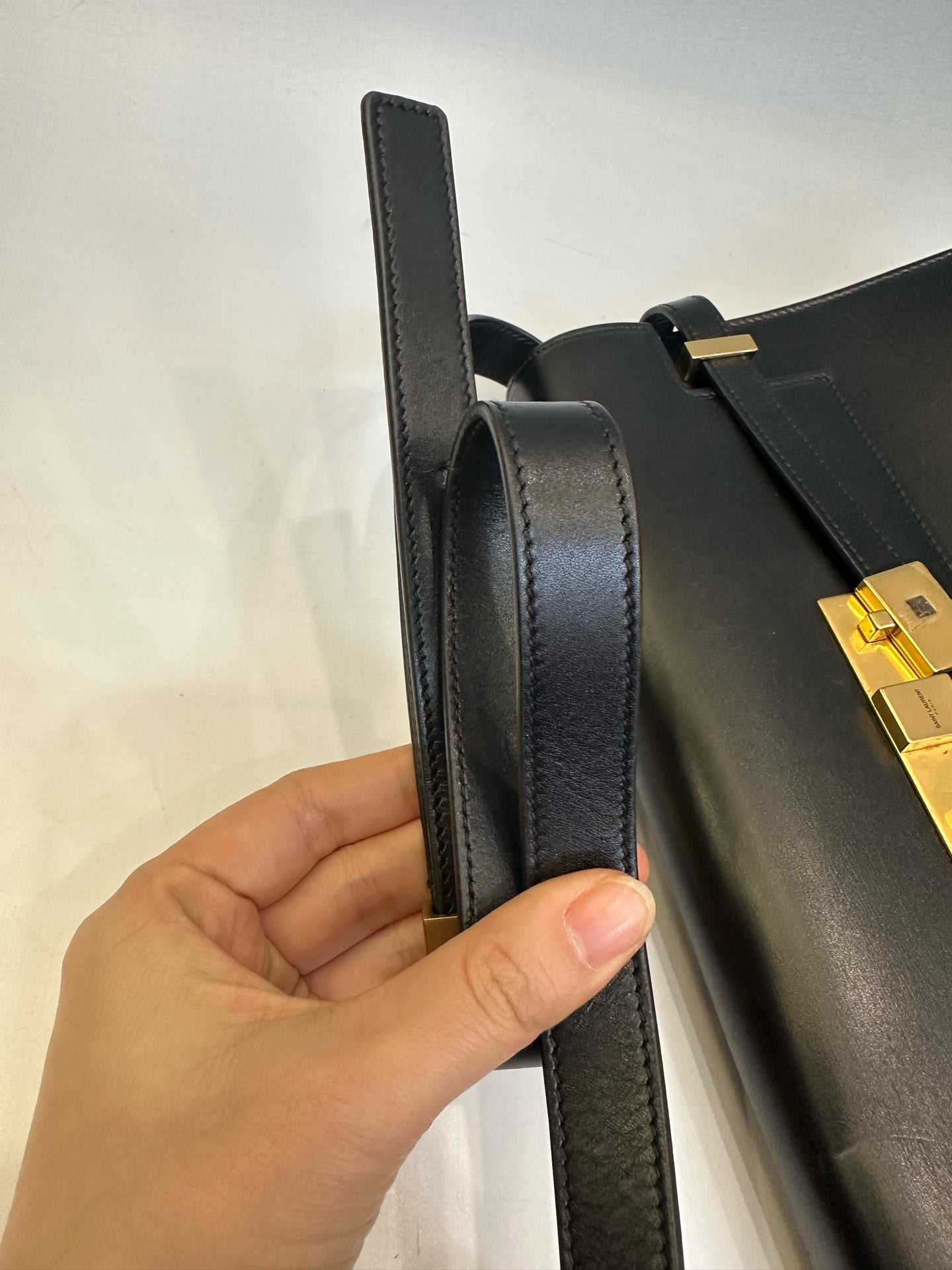 Saint Laurent - Manhattan Box - Leather - Black - (Medium)