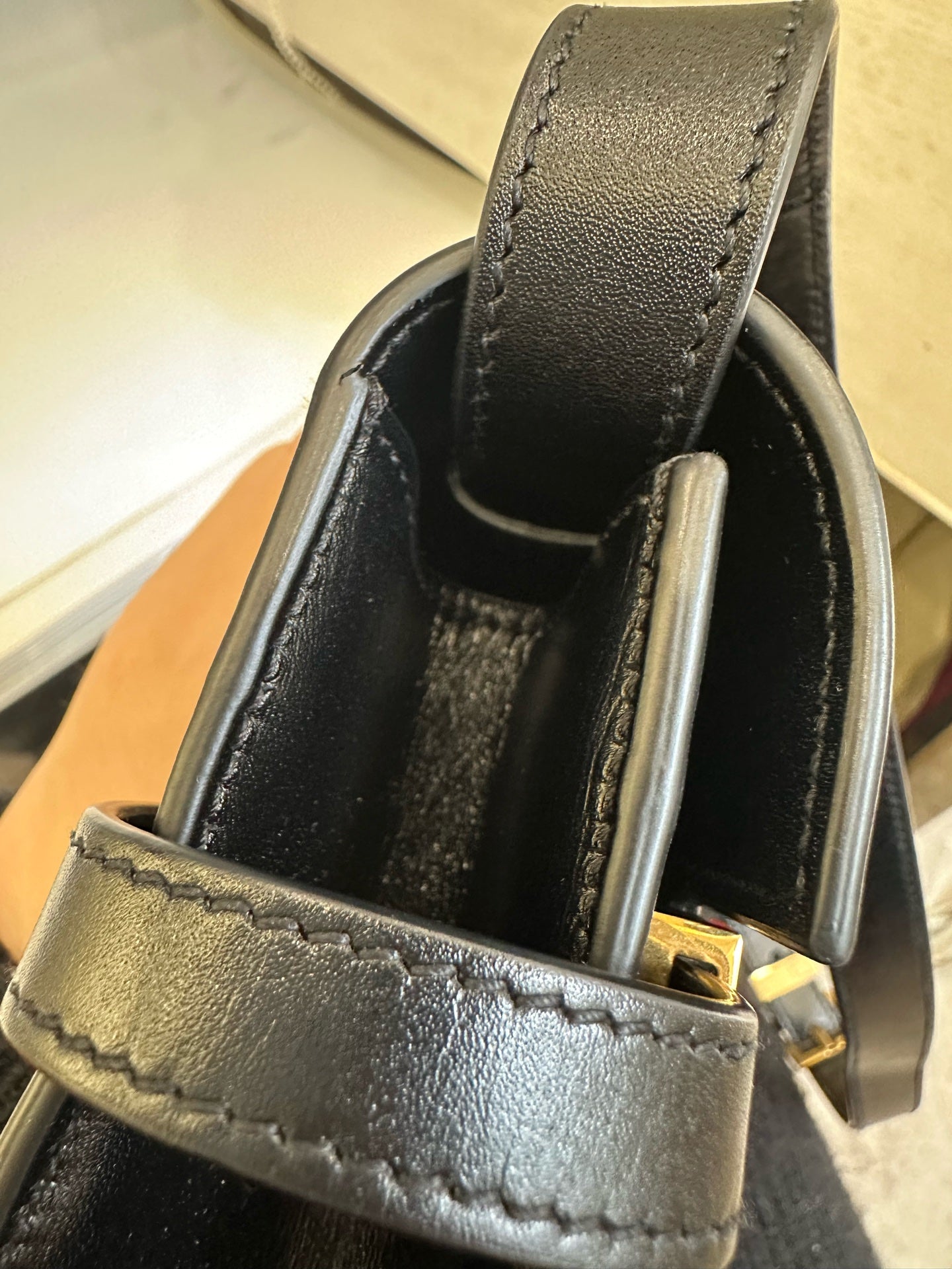 Saint Laurent - Manhattan Box - Leather - Black - (Medium)
