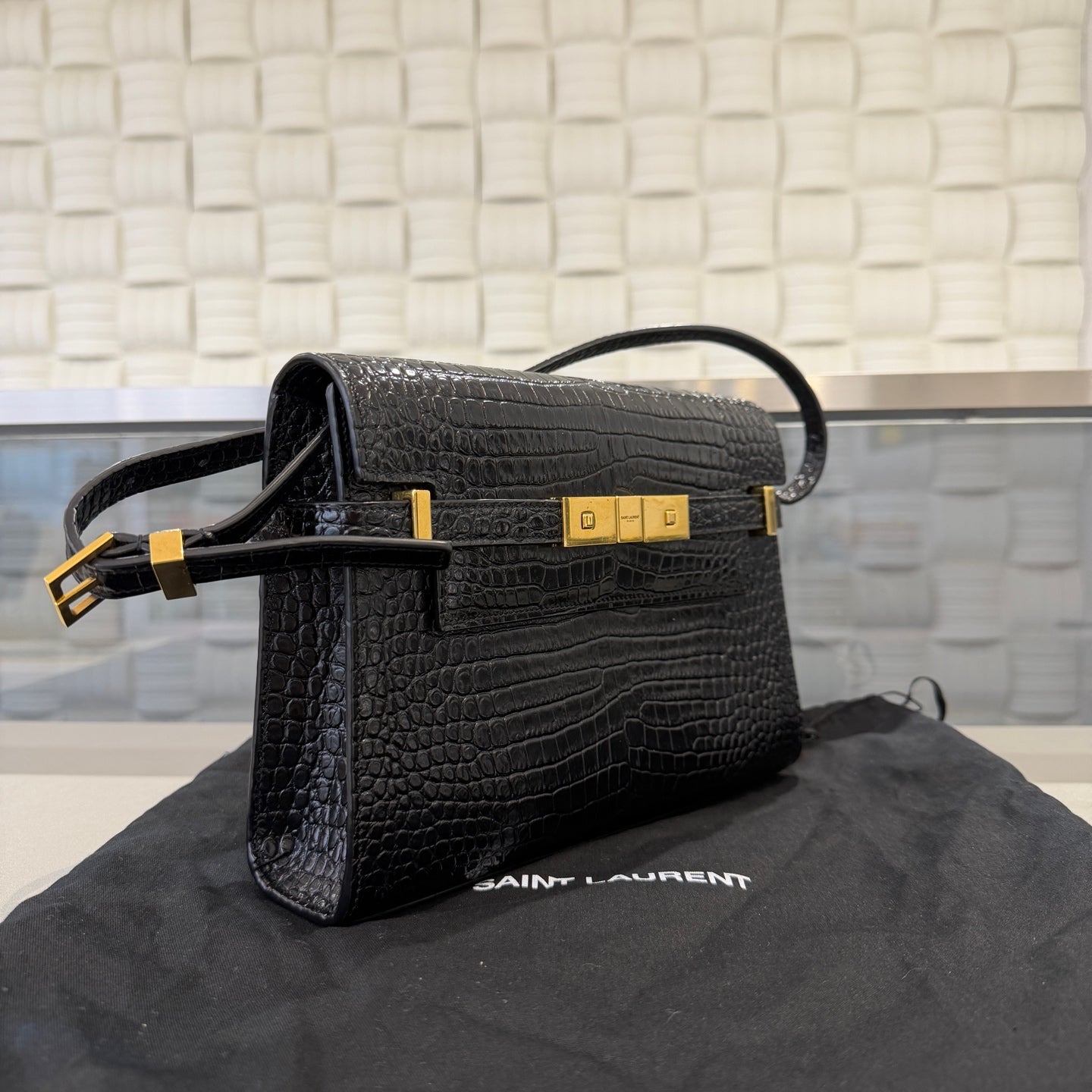 Saint Laurent - Manhattan - Calfskin leather - Black - (small)