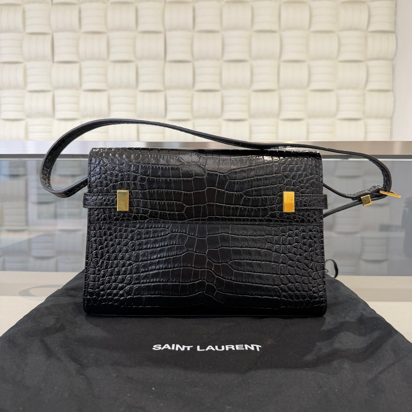 Saint Laurent - Manhattan - Calfskin leather with crocodile embossing - Black - (small)