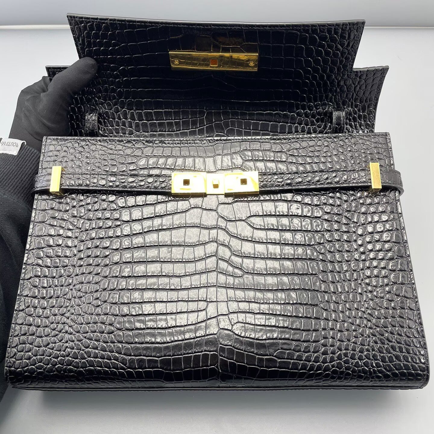 Saint Laurent - Manhattan - Croc-embossed leather - Black with Gold-Tone Hardware - (Medium)