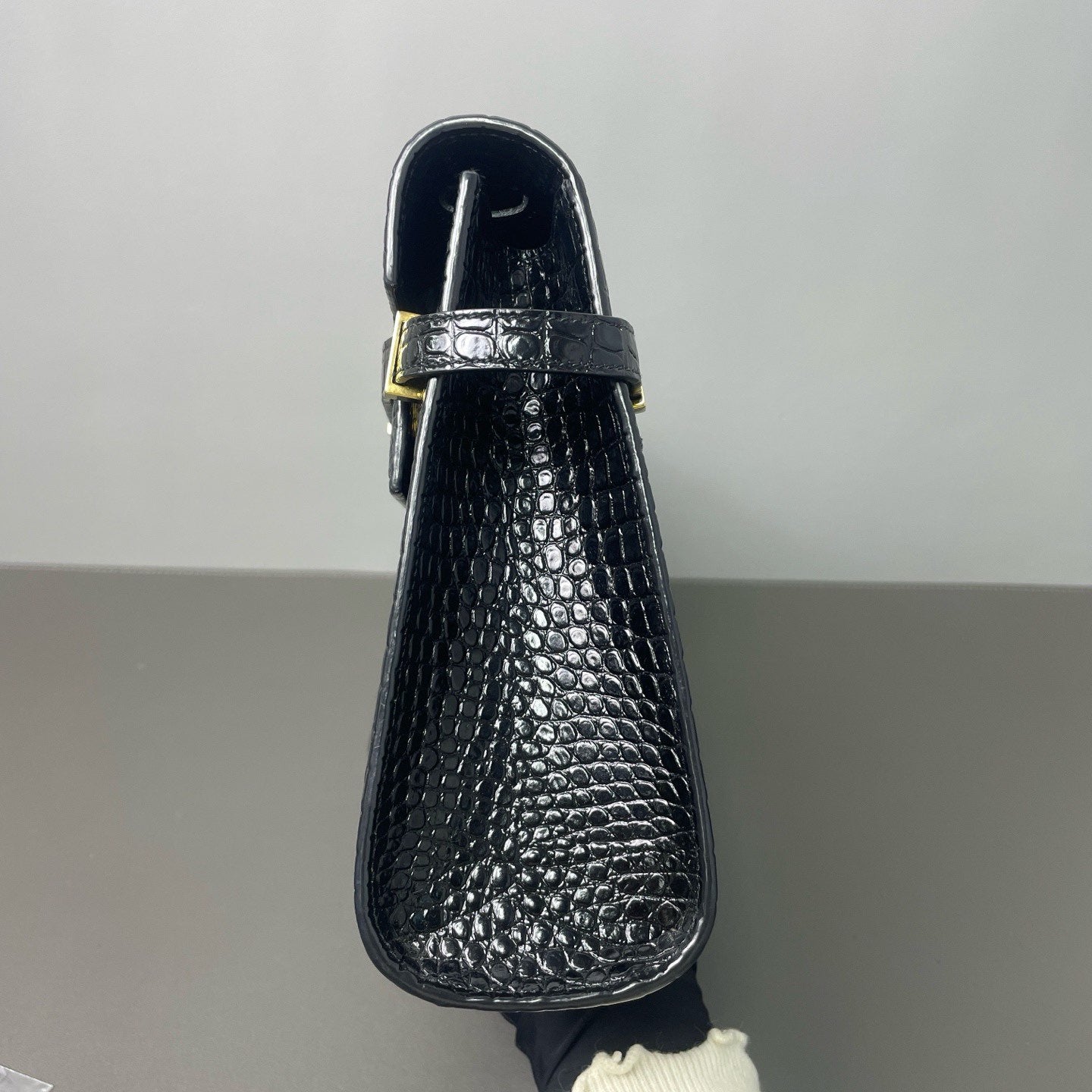Saint Laurent - Manhattan - Crocodile embossed leather - Black - (medium)