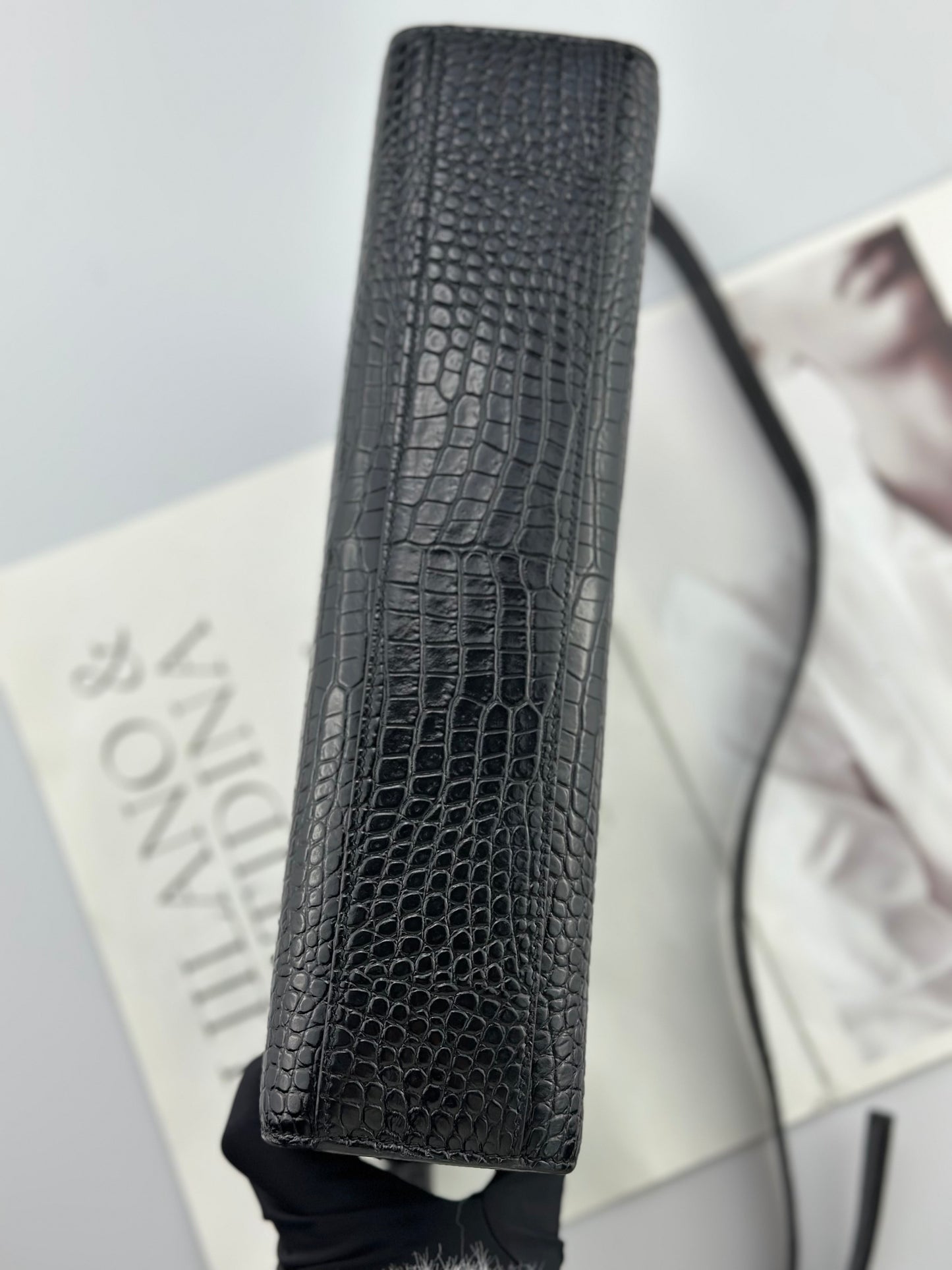 Saint Laurent - Manhattan - Crocodile-embossed leather - Black - (medium)