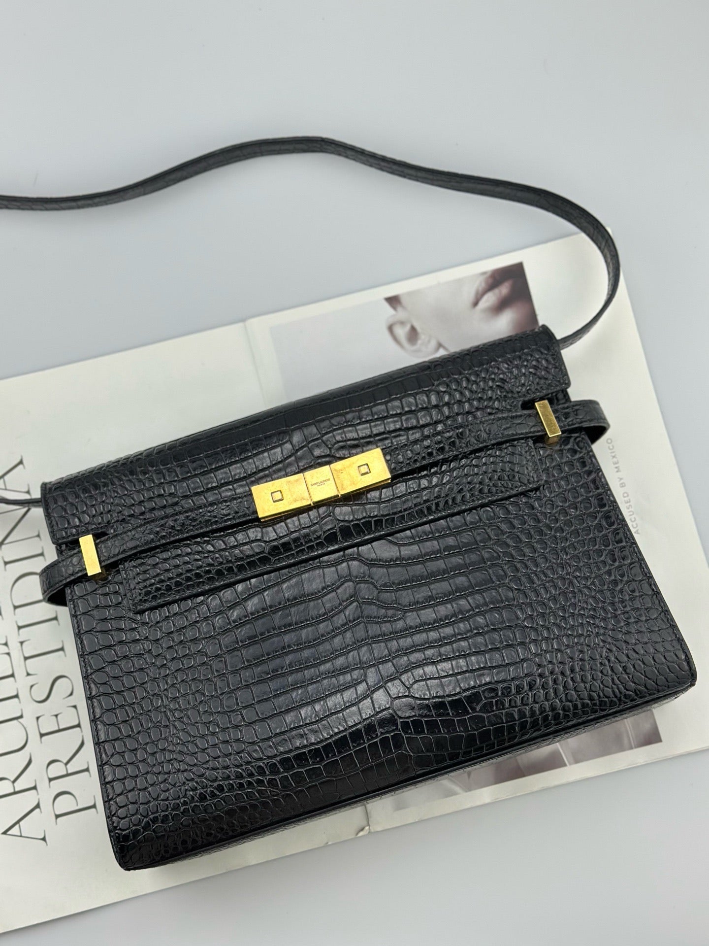 Saint Laurent - Manhattan - Crocodile-embossed leather - Black - (medium)