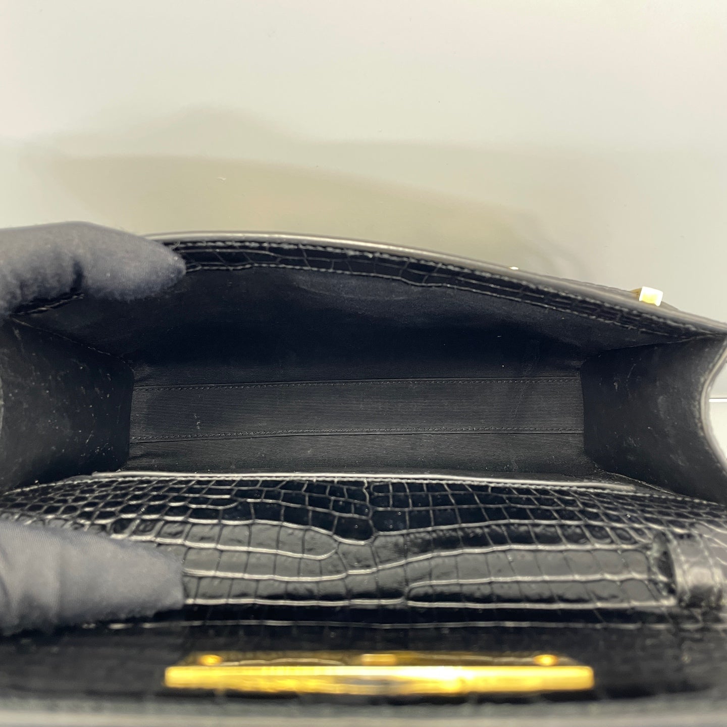 Saint Laurent - Manhattan - Crocodile-embossed leather - Black - (small)