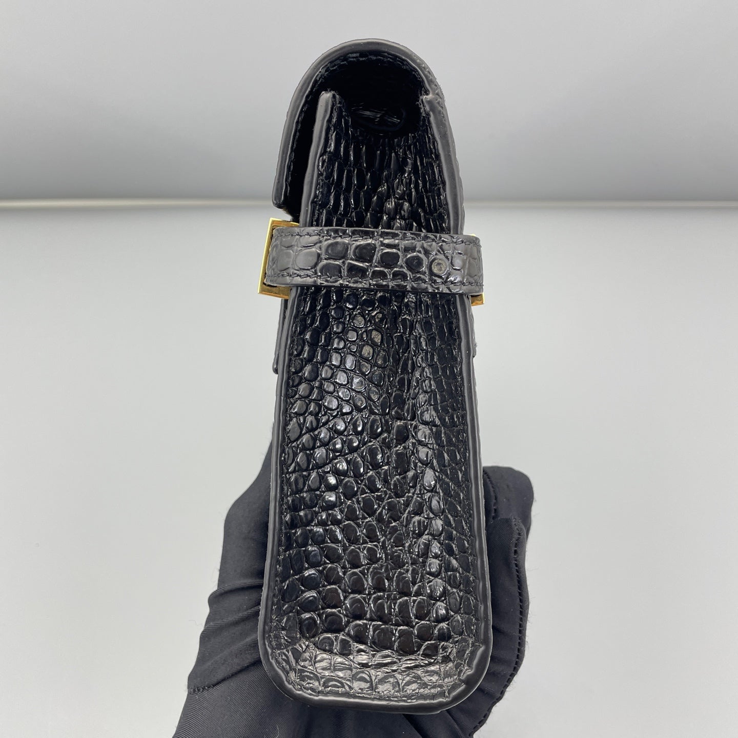 Saint Laurent - Manhattan - Crocodile-embossed leather - Black - (small)