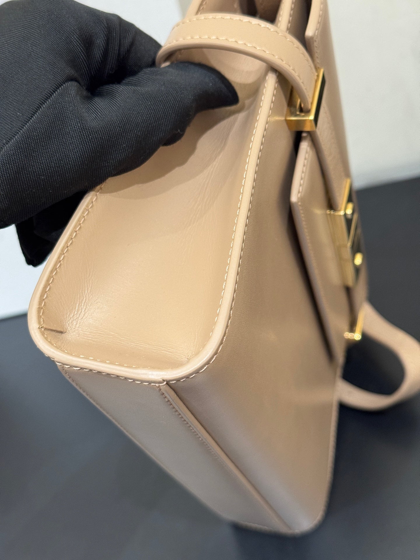 Saint Laurent - Manhattan - Leather - Beige - (mini)