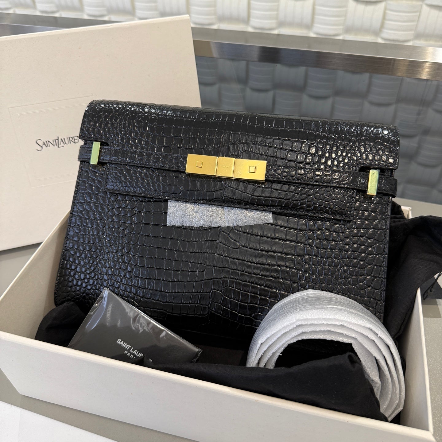 Saint Laurent - Manhattan - Leather - Black - (medium)