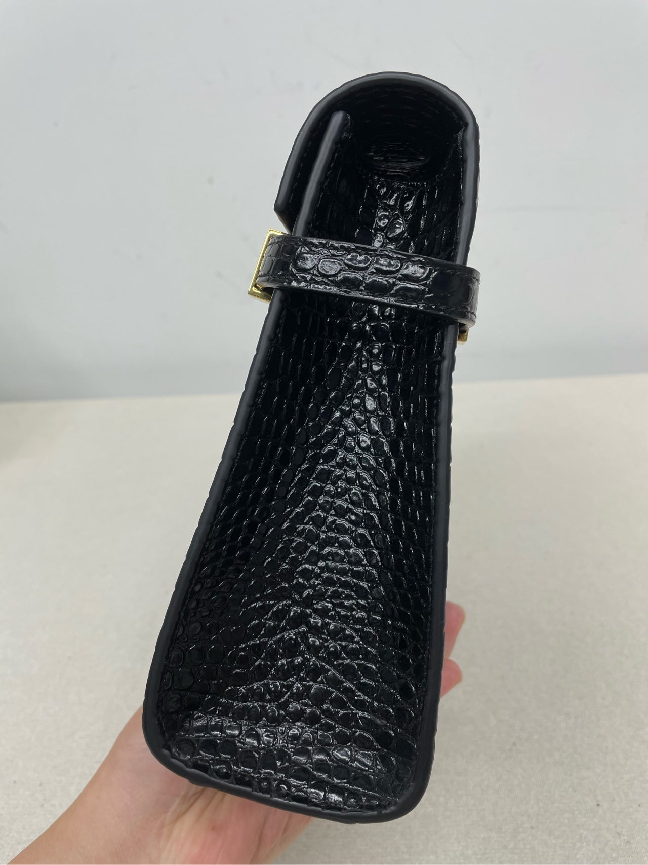 Saint Laurent - Manhattan - Leather - Black - (Medium)