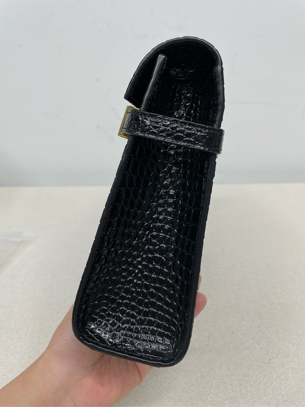 Saint Laurent - Manhattan - Leather - Black - (Medium)