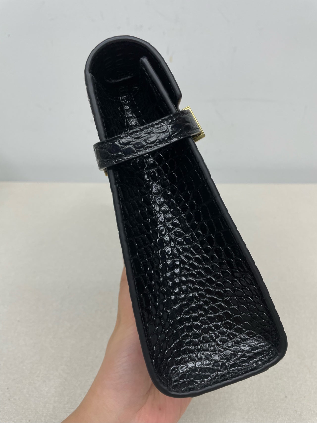 Saint Laurent - Manhattan - Leather - Black - (Medium)