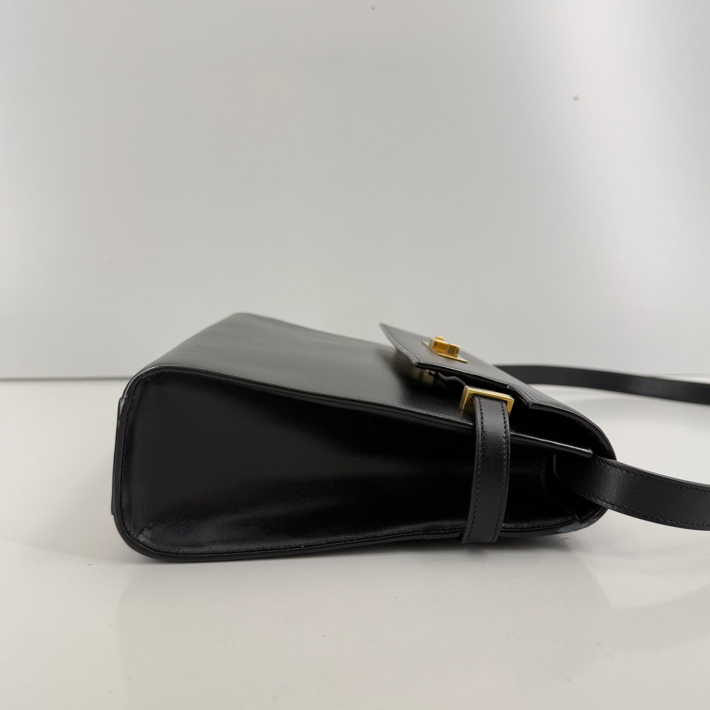 Saint Laurent - Manhattan - Leather - Black - (Medium)