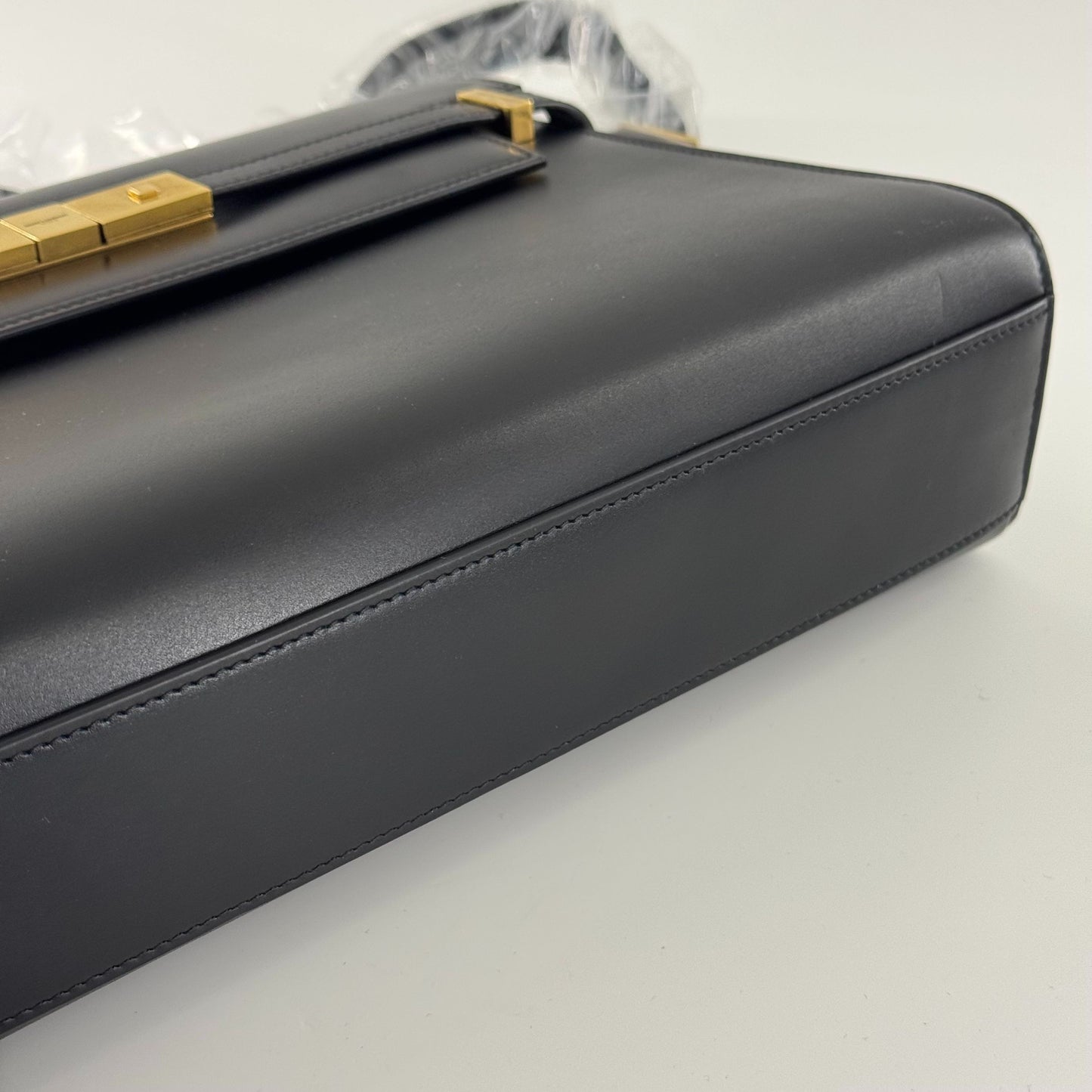 Saint Laurent - Manhattan - Leather - Black - (medium)