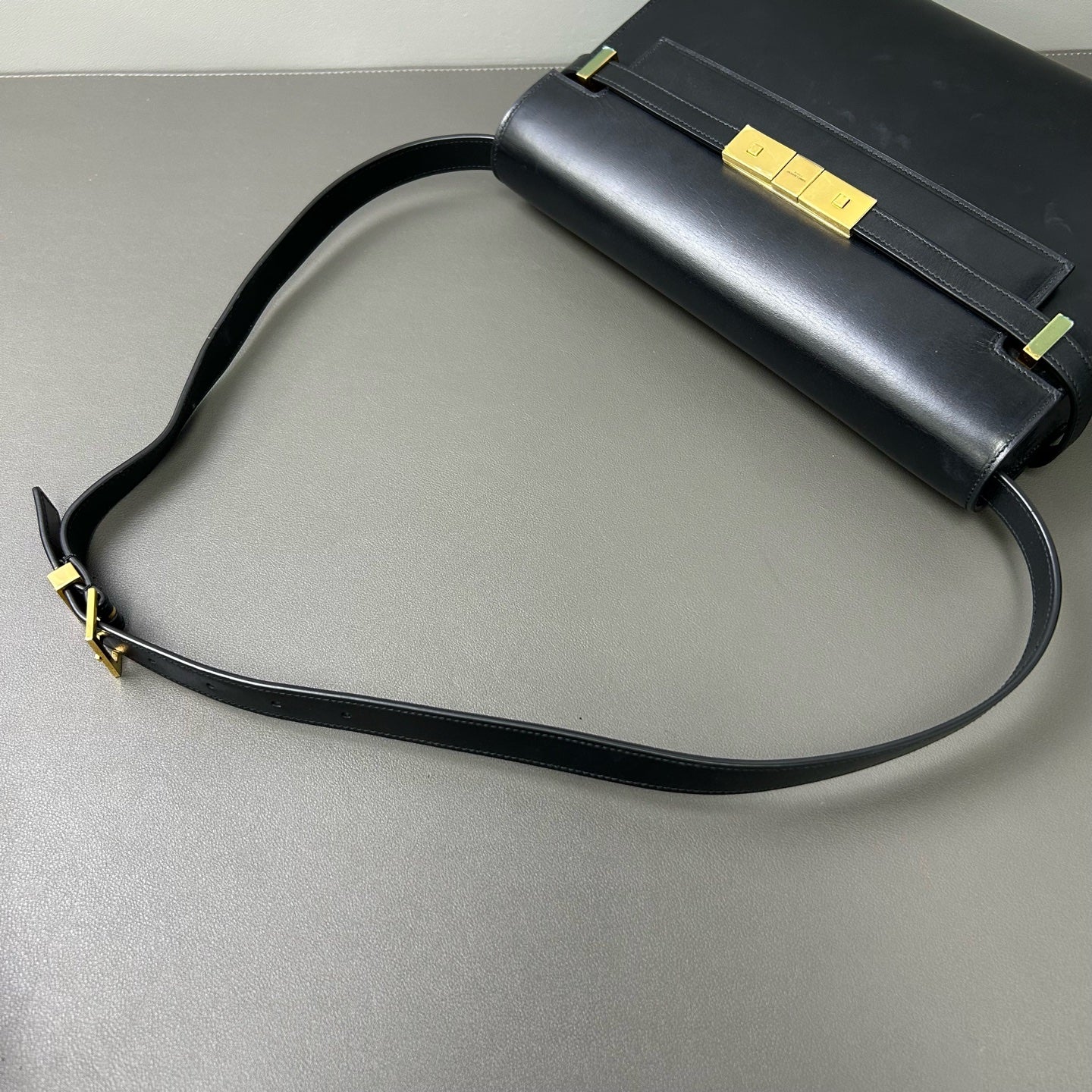 Saint Laurent - Manhattan - Leather - Black - (medium)