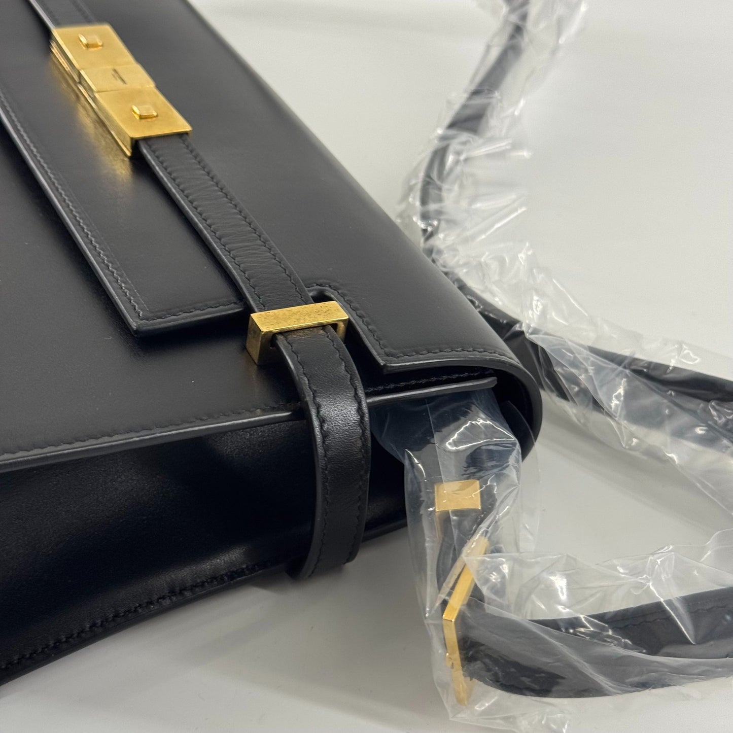 Saint Laurent - Manhattan - Leather - Black - (medium)