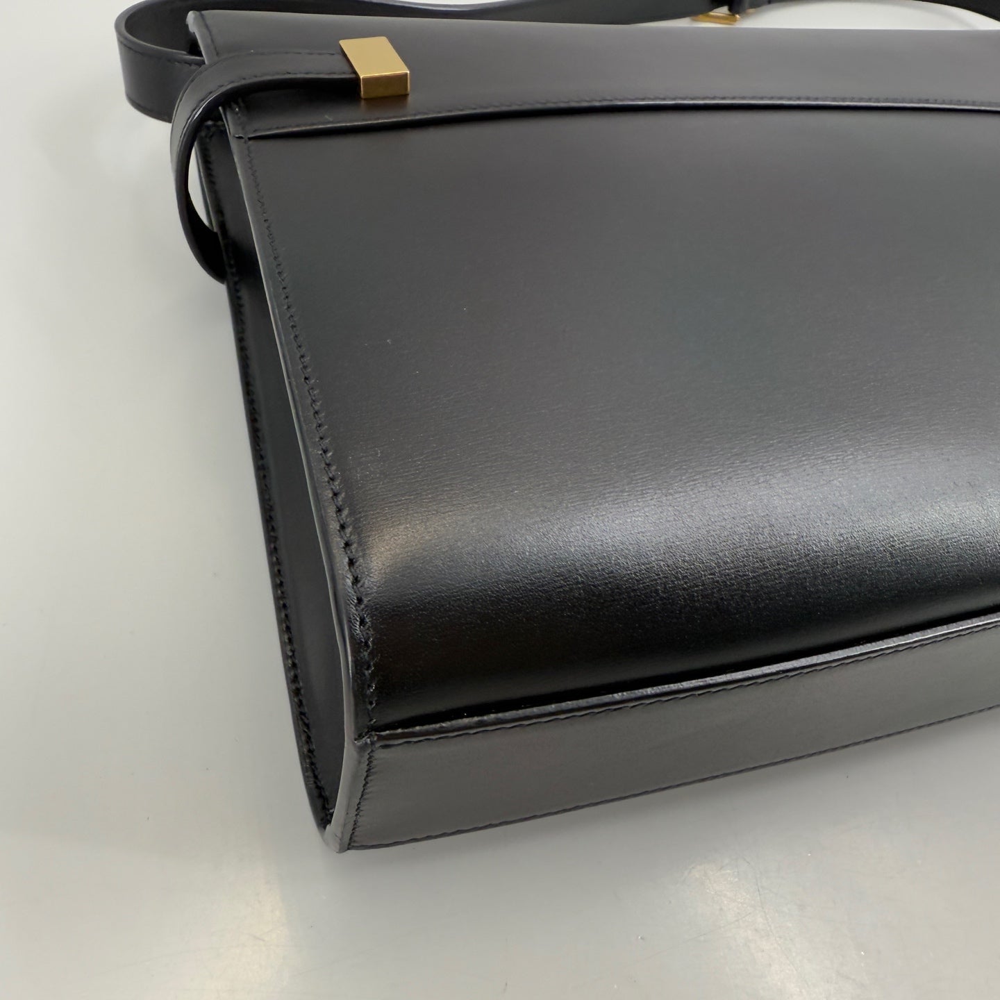 Saint Laurent - Manhattan - Leather - Black - (Medium)