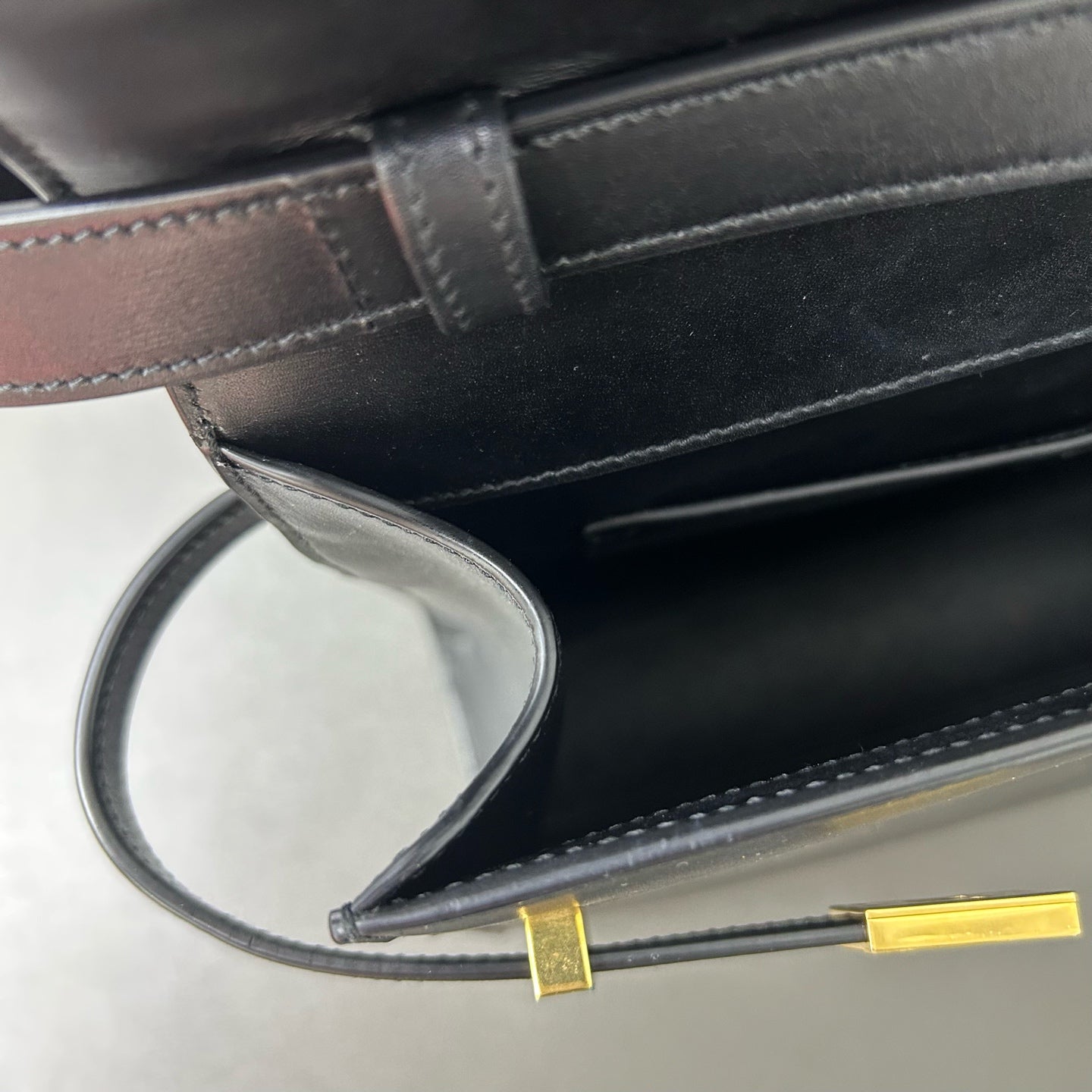 Saint Laurent - Manhattan - Leather - Black - (medium)