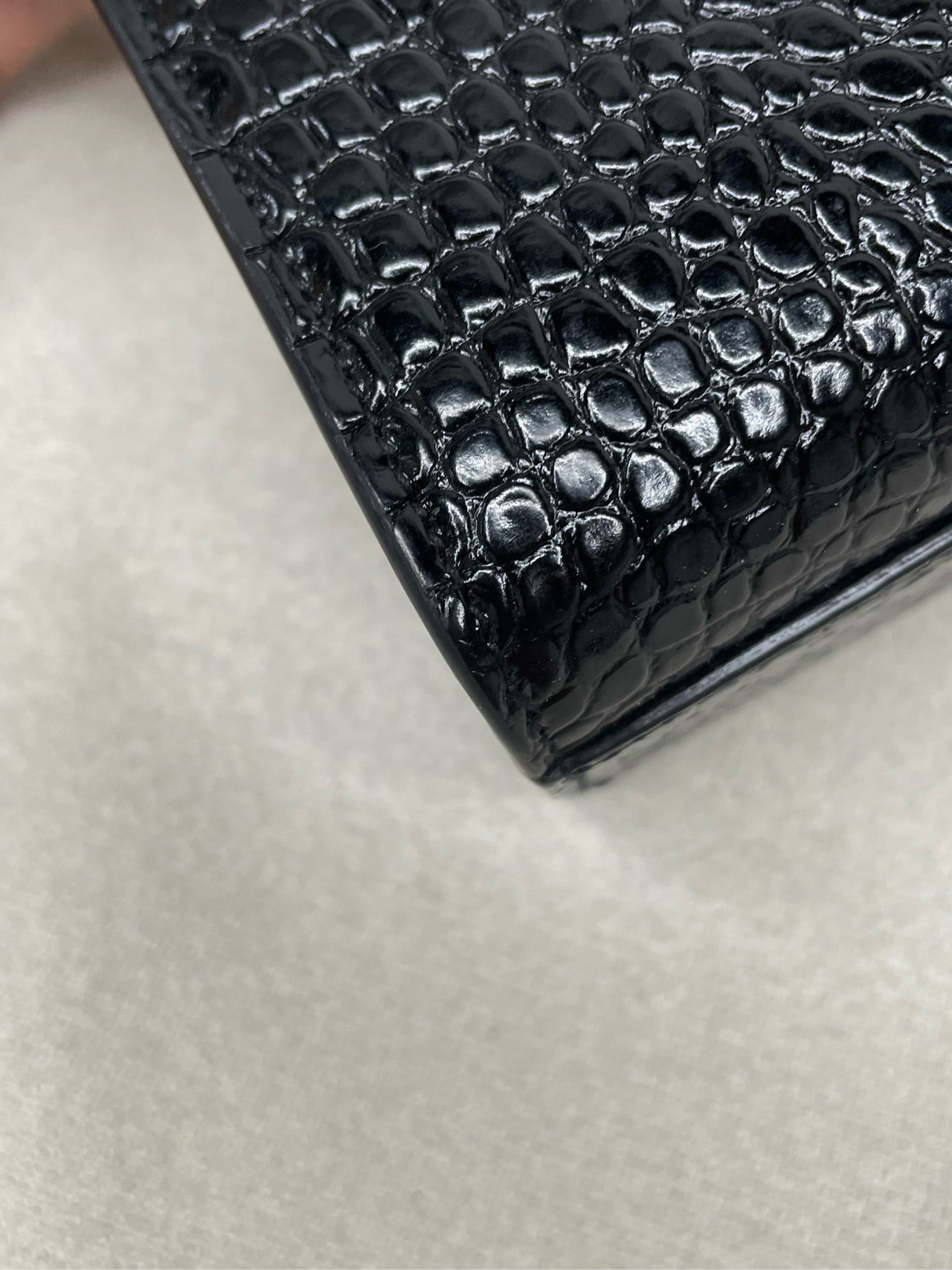 Saint Laurent - Manhattan - Leather - Black - (Medium)