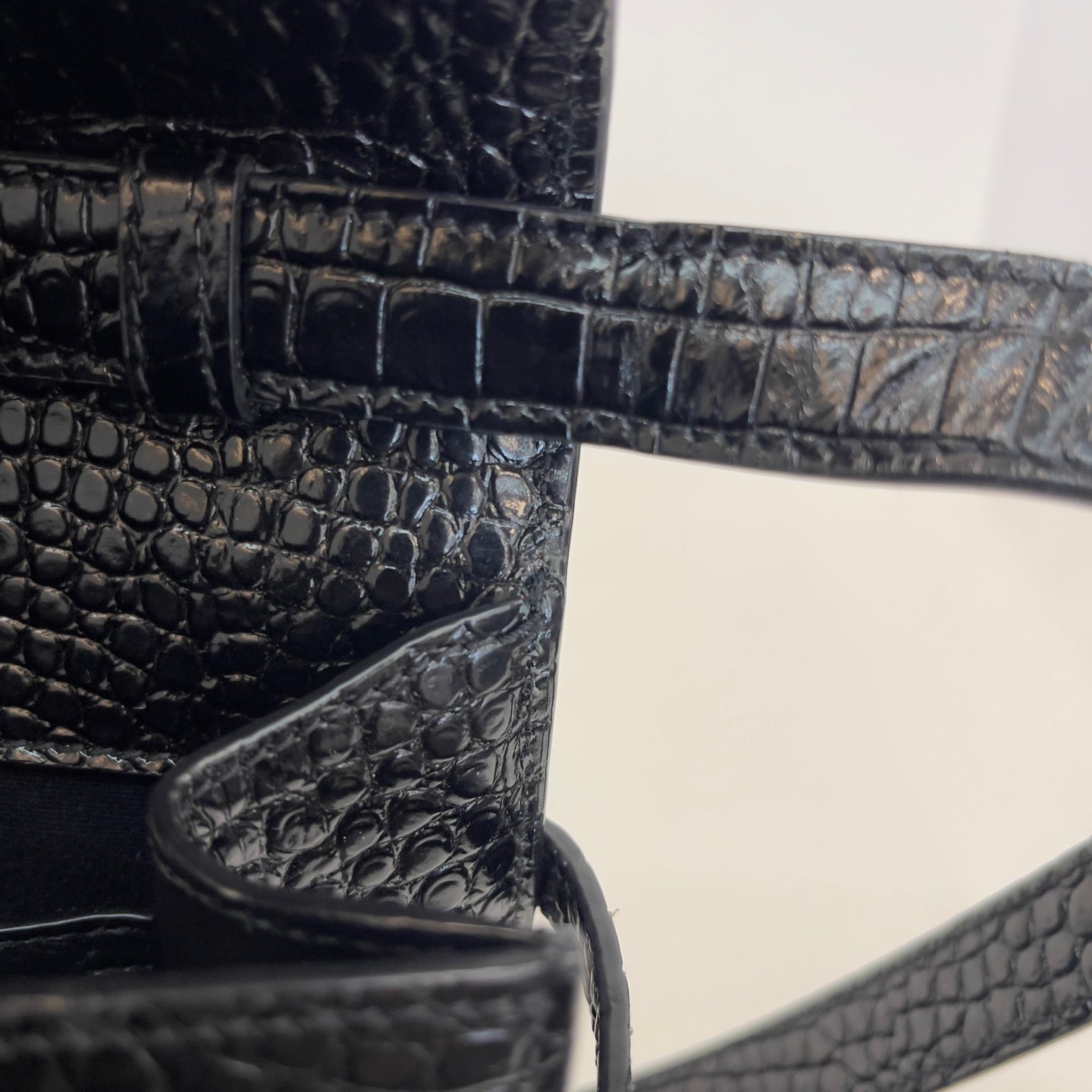 Saint Laurent - Manhattan - Leather - Black - (medium)