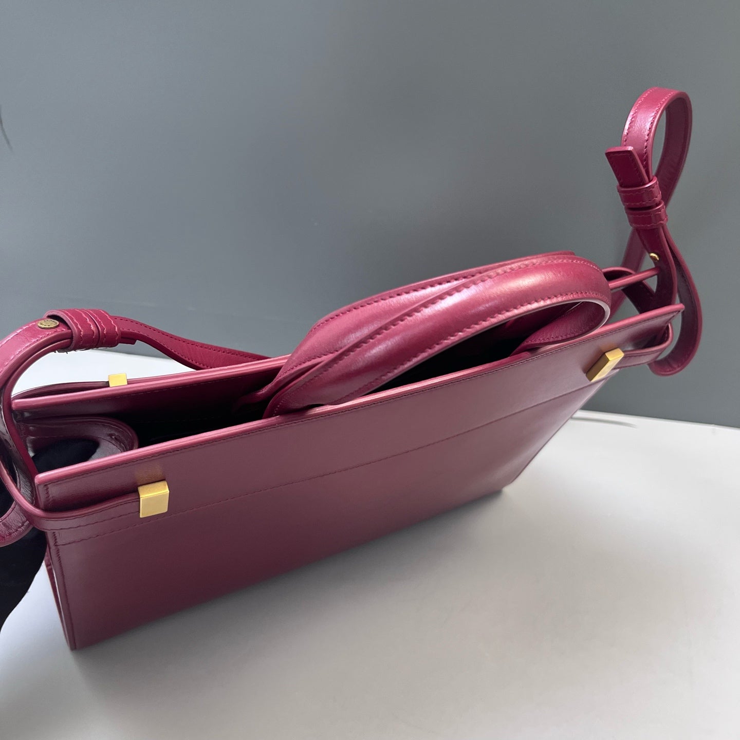 Saint Laurent - Manhattan - Leather - Burgundy - (Medium)