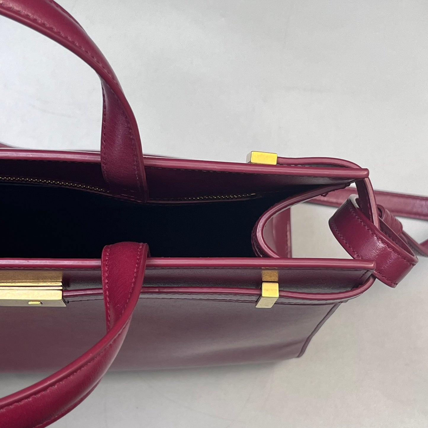 Saint Laurent - Manhattan - Leather - Burgundy - (Medium)
