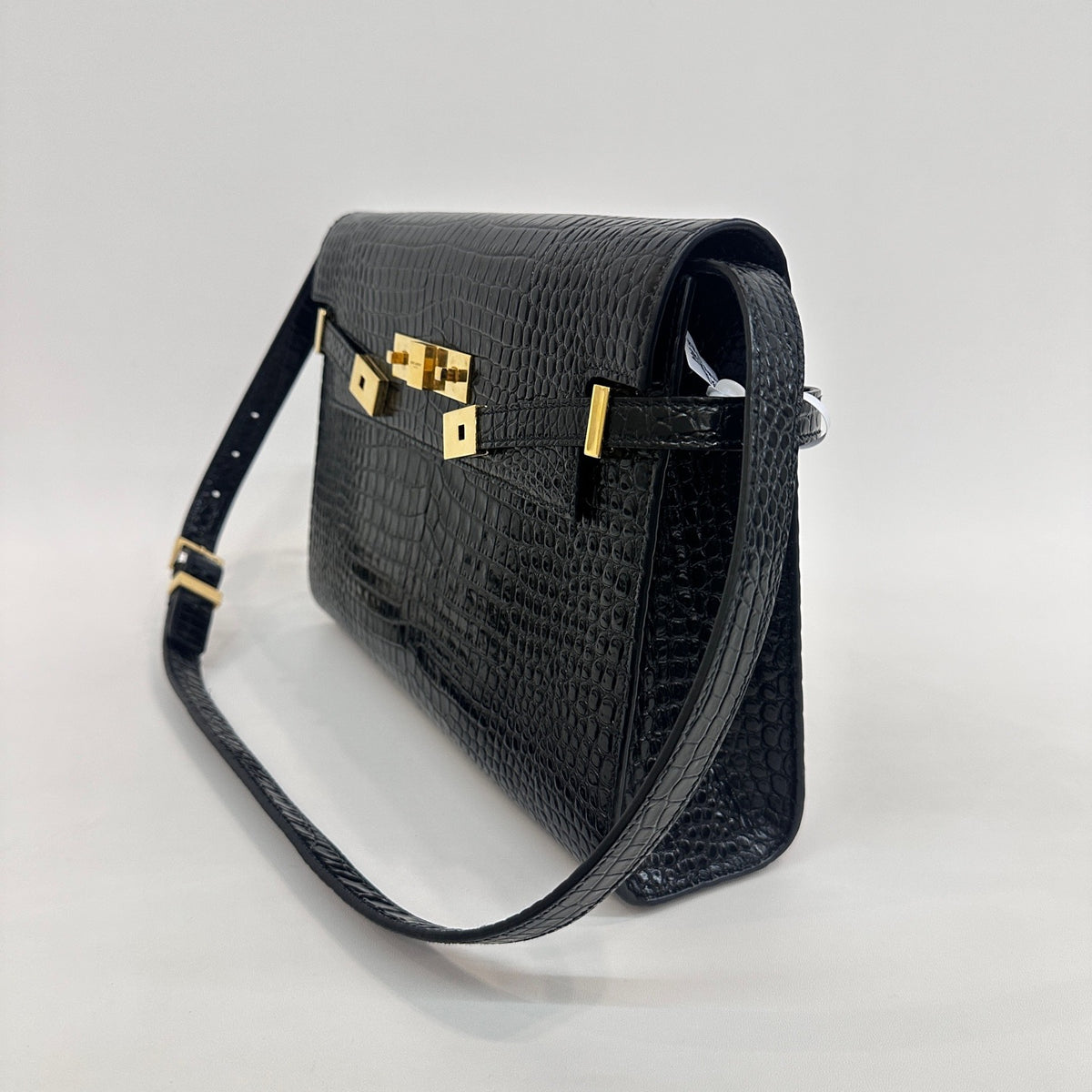 Saint Laurent - Manhattan - Patent leather - Black - (medium)