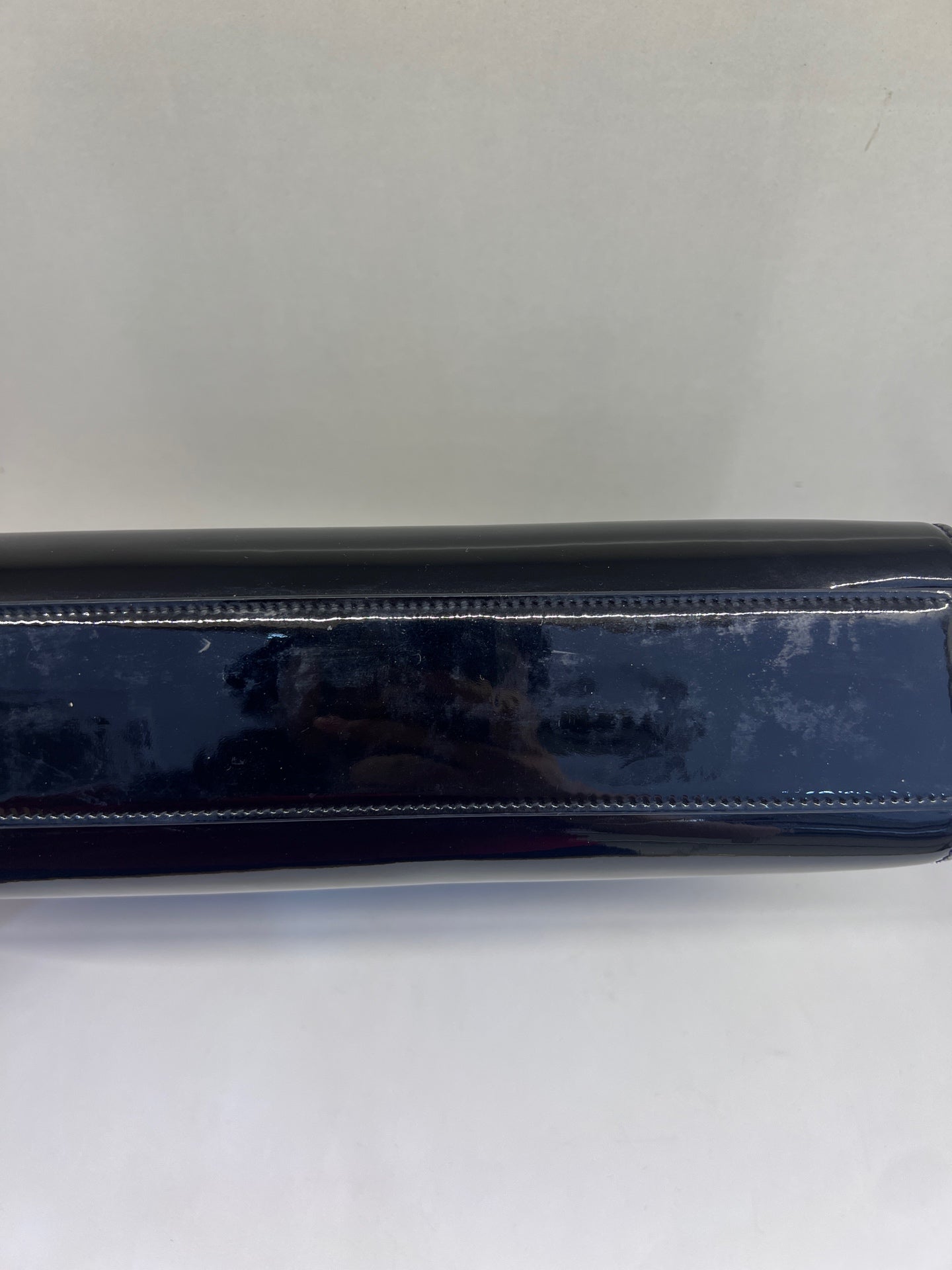 Saint Laurent - Manhattan - Patent leather - Black - (medium)