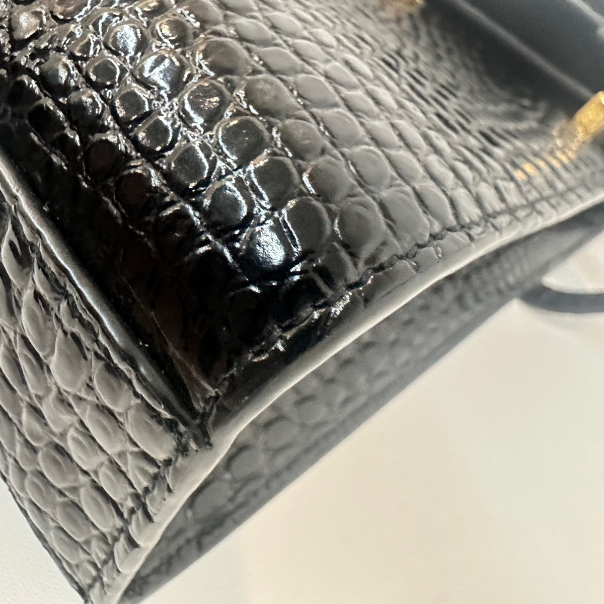 Saint Laurent - Manhattan - Patent leather - Black - (medium)