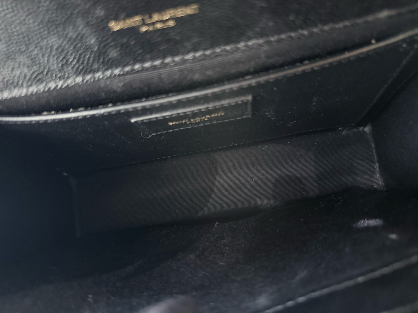 Saint Laurent - Medium Envelope Bag - Grained calfskin leather - Black - (Medium)