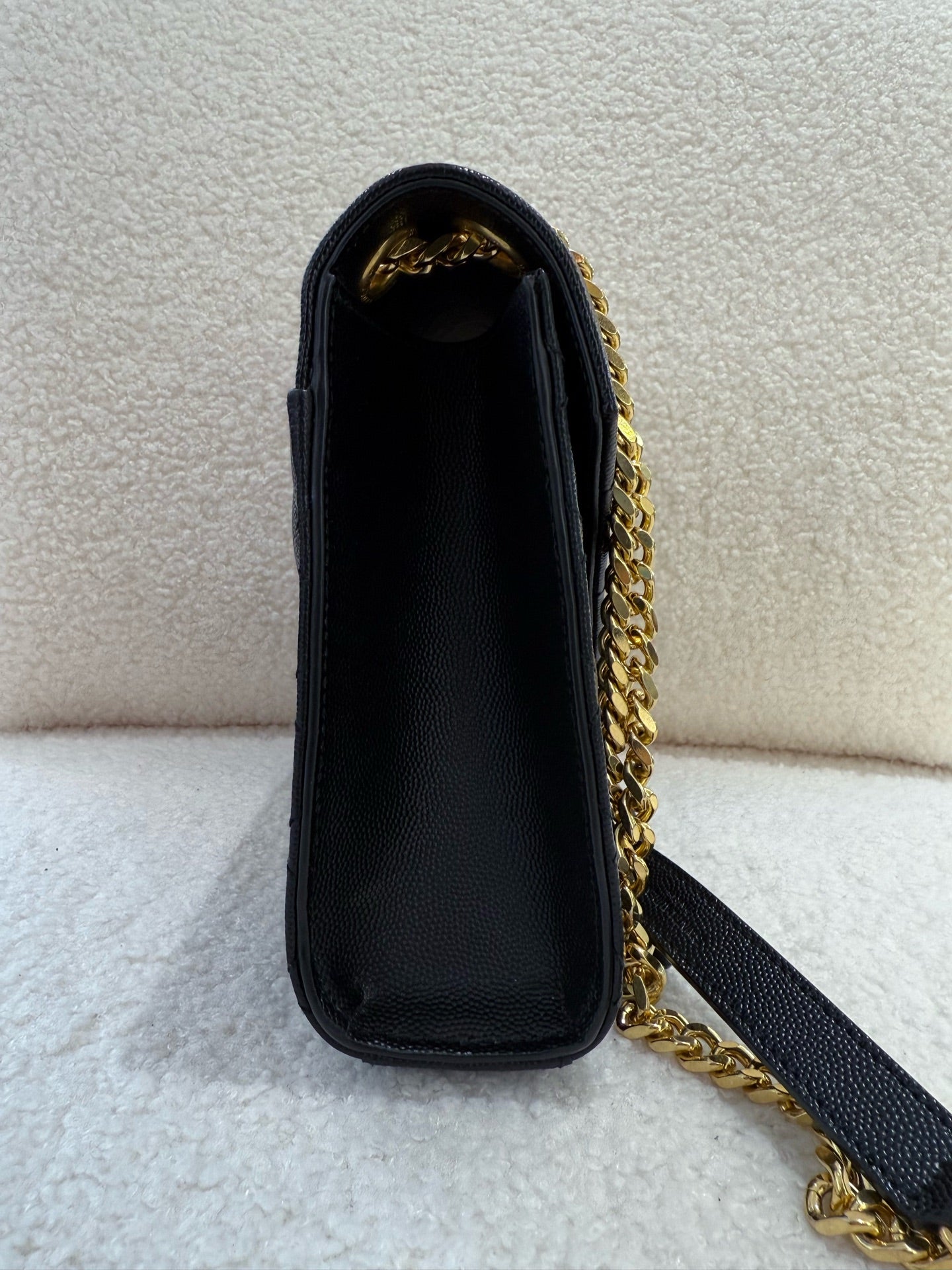 Saint Laurent - Medium Envelope Bag - Grained calfskin leather - Black - (Medium)